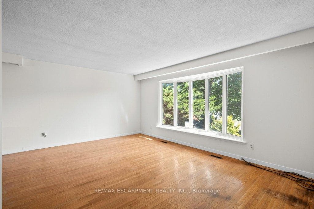 5375 Riverside Drive photo 10
