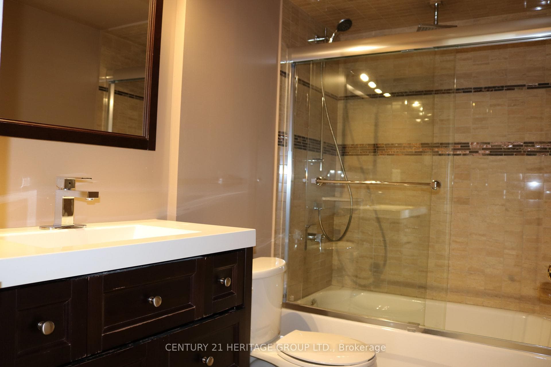 7300 Yonge Street Unit 1604 photo 21