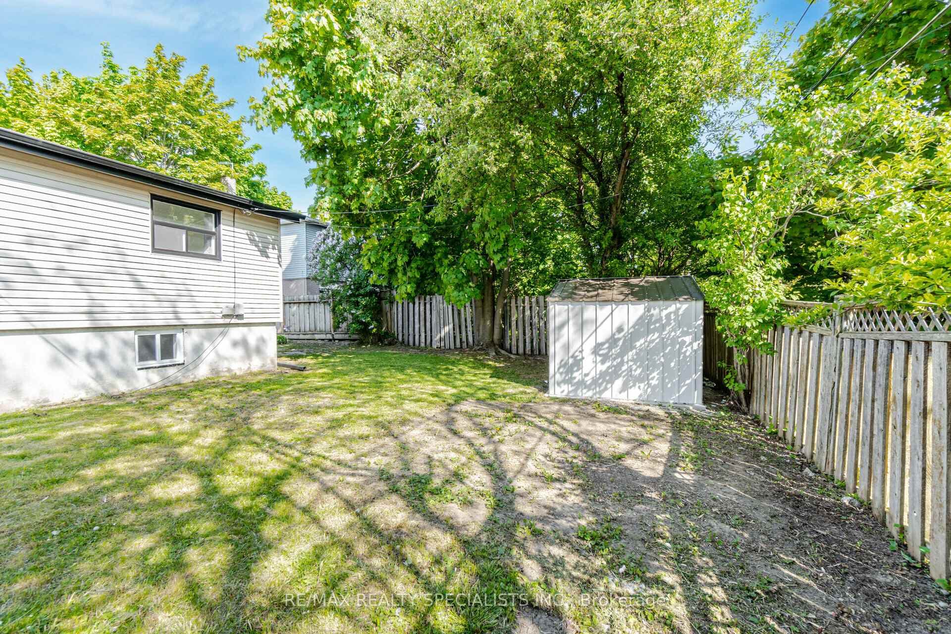 853 Bem Avenue photo 38