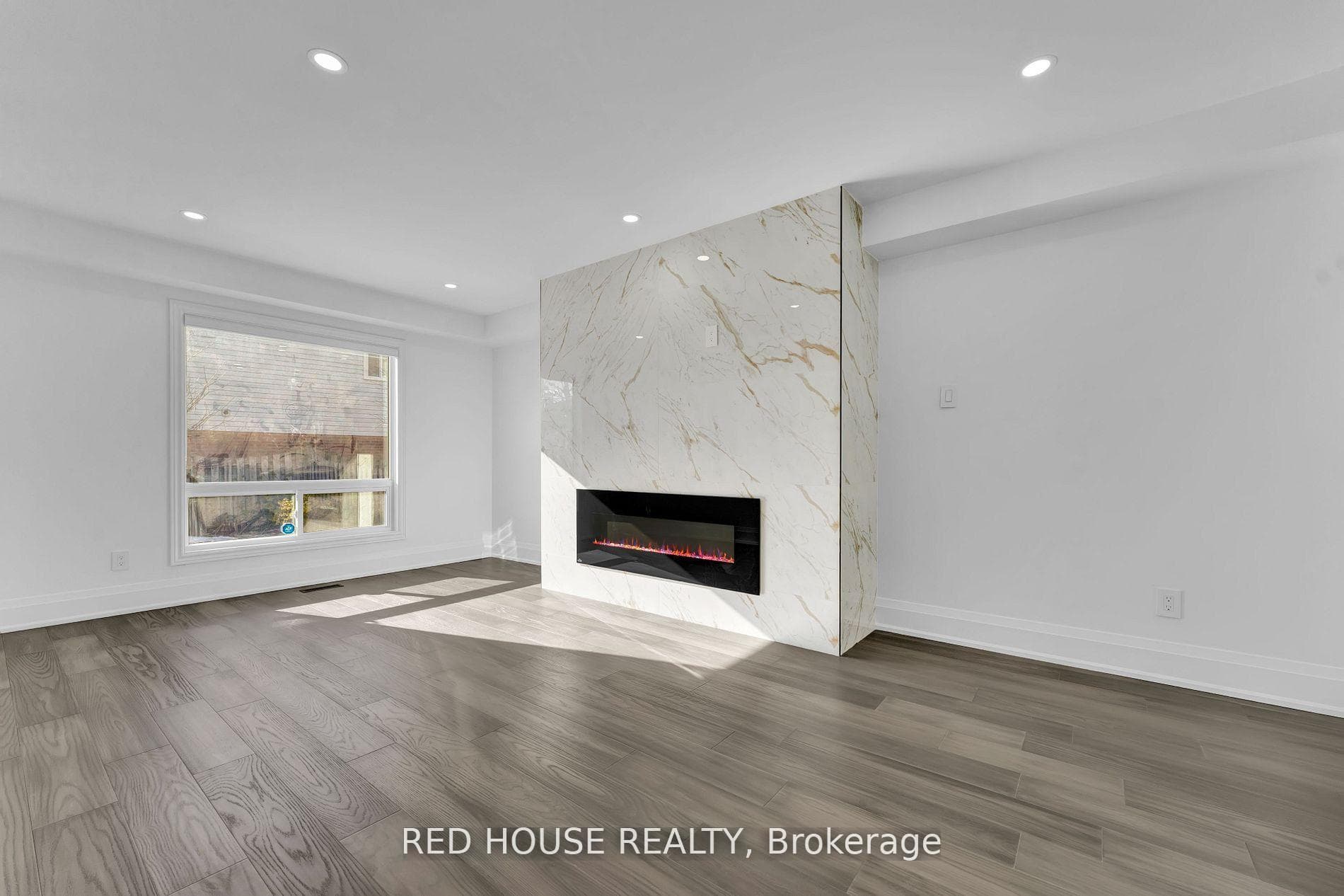 985 Sandcliff Drive photo 29