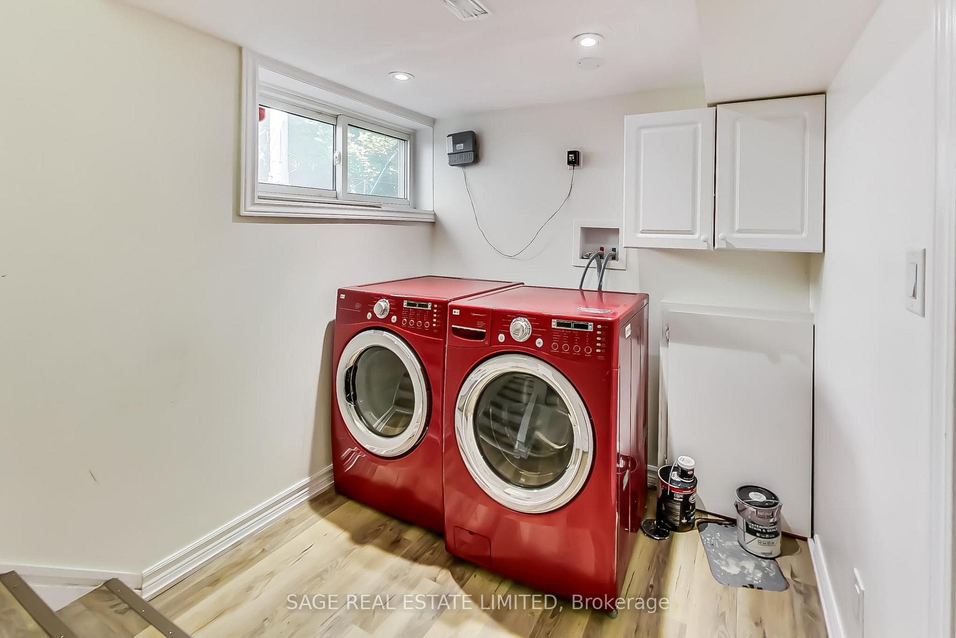 132 Rosewell Avenue photo 37