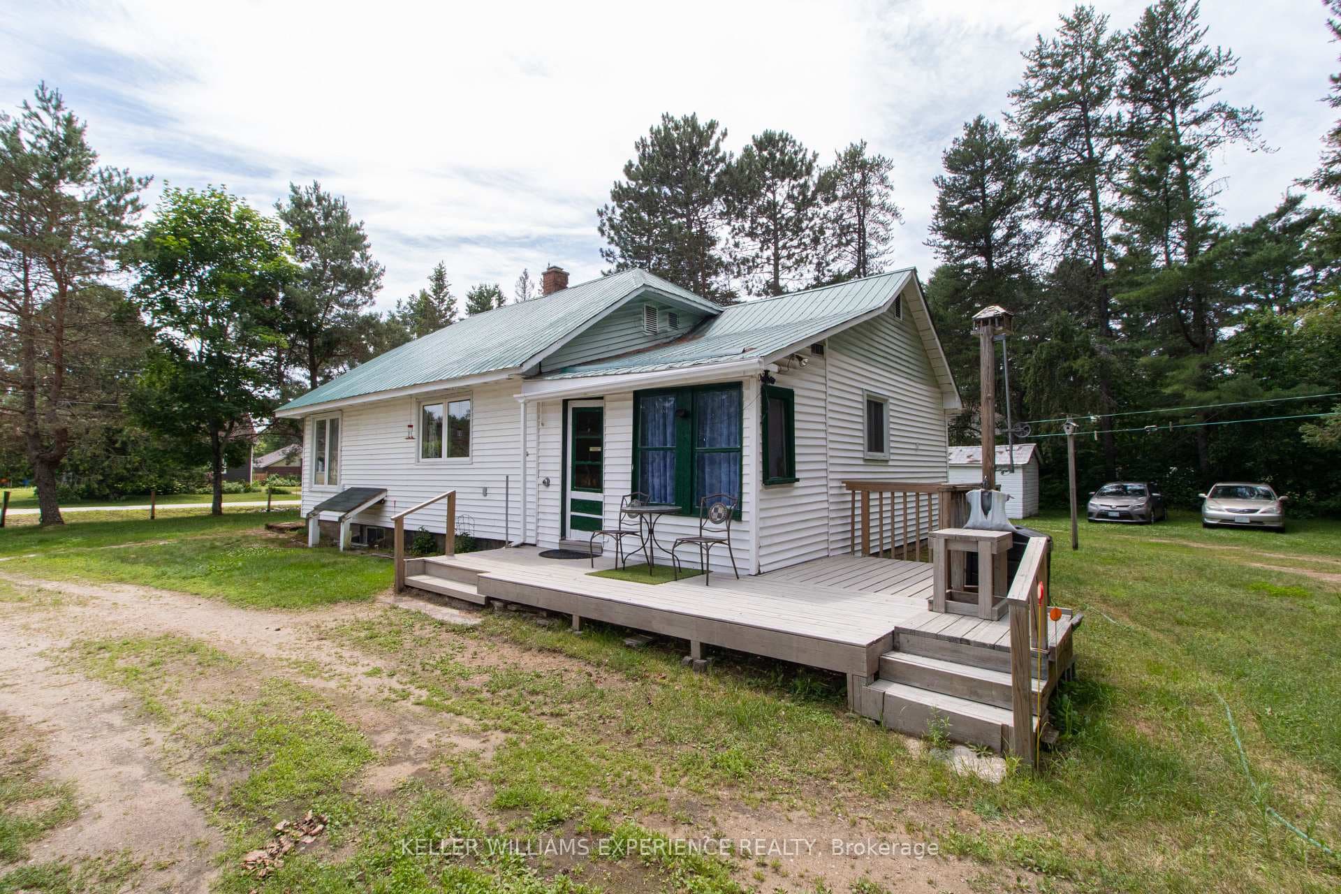 152 Ottawa Avenue photo 5
