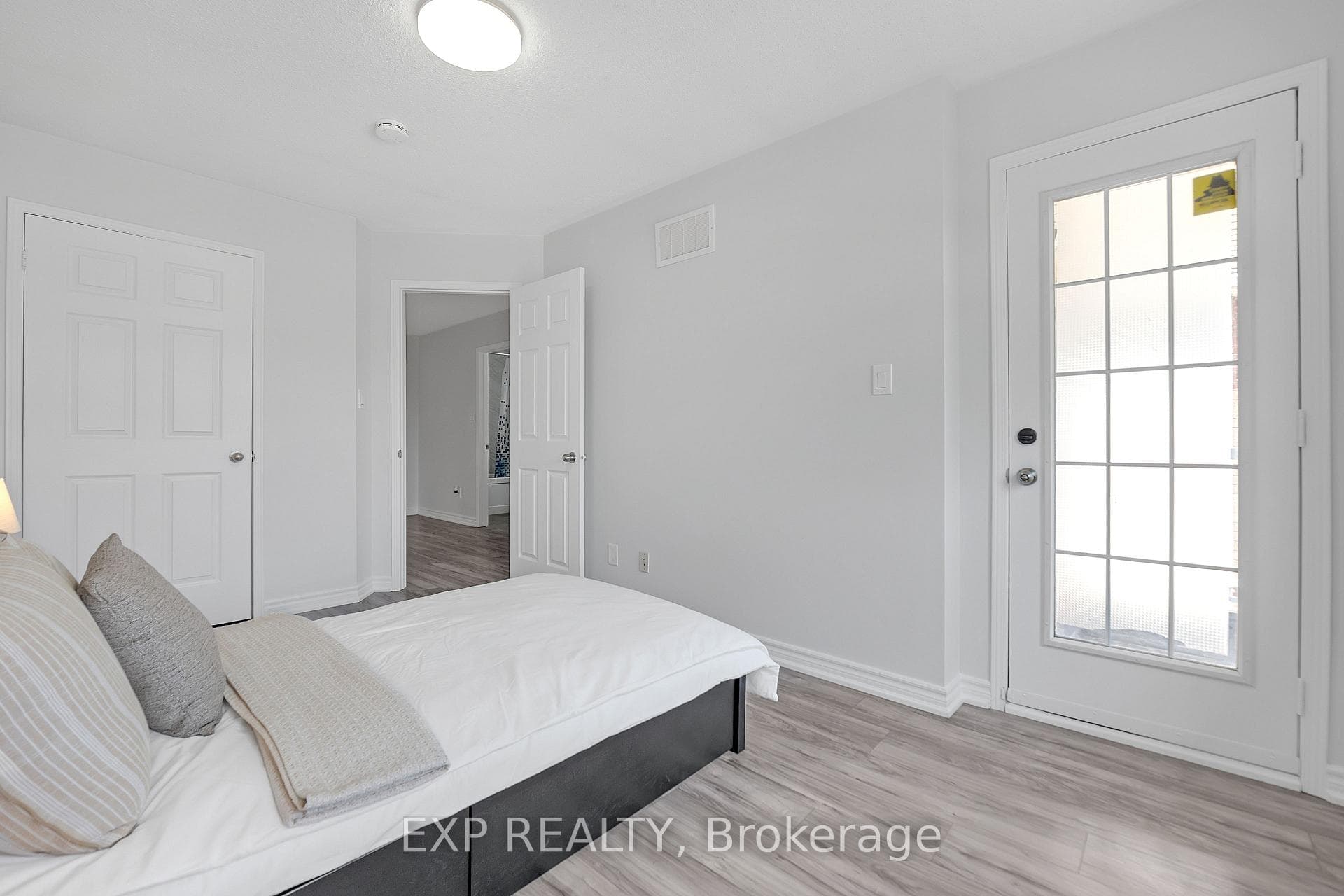 212 Shadow Place photo 35