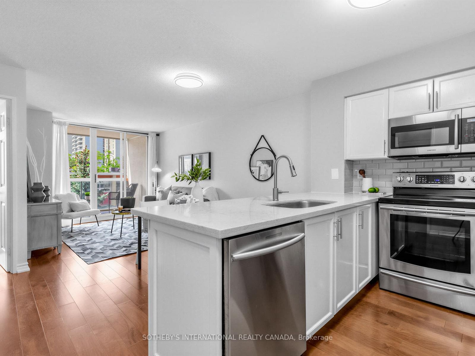 225 Merton Street Unit 307 photo 5