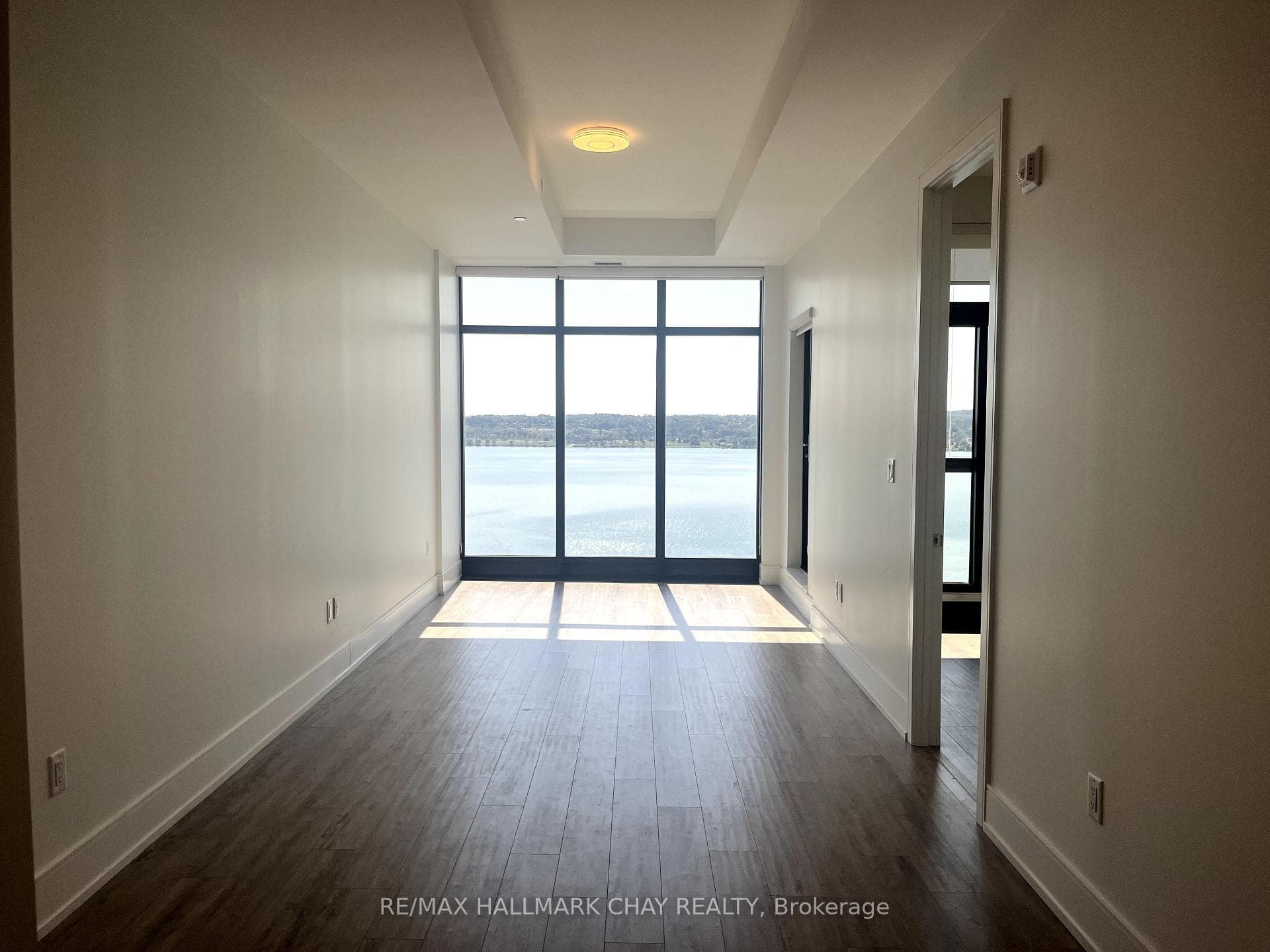 185 Dunlop Street Unit 908 photo 10