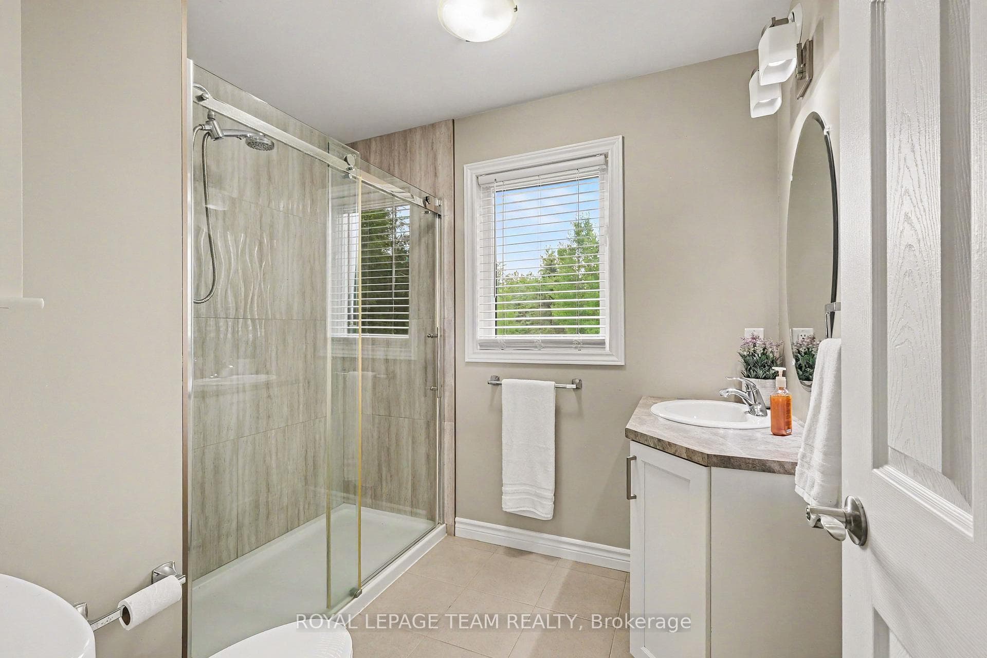 265 Starlight Place photo 31