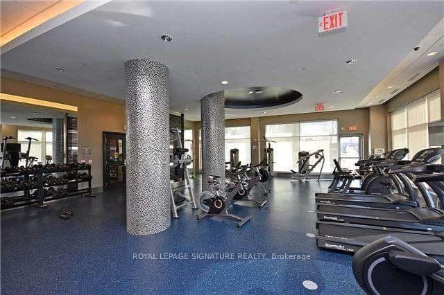 55 Speers Road Unit 913 photo 13
