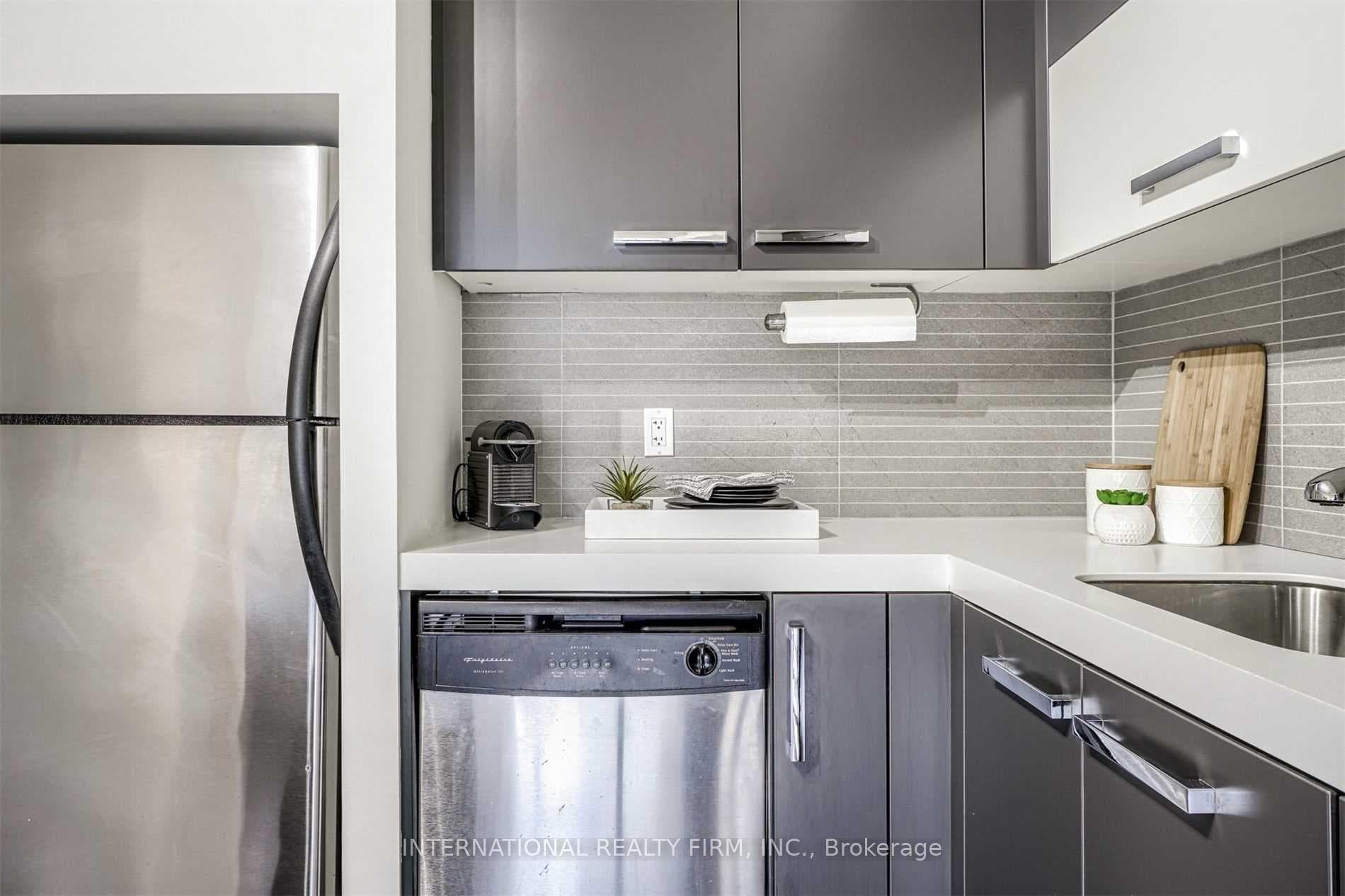 55 Stewart Street Unit 402 photo 14