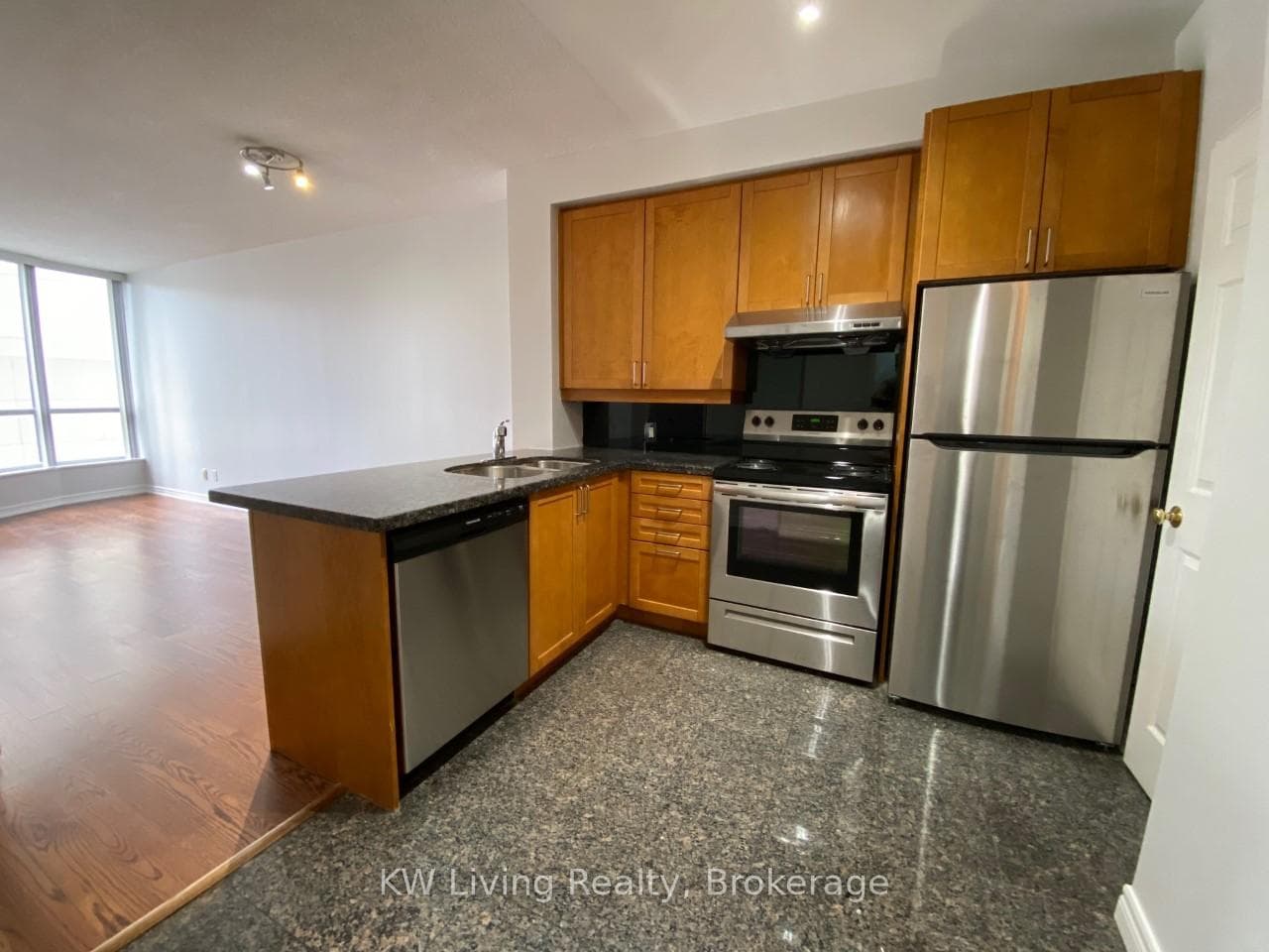 55 Bloor Street Unit 905 photo 10