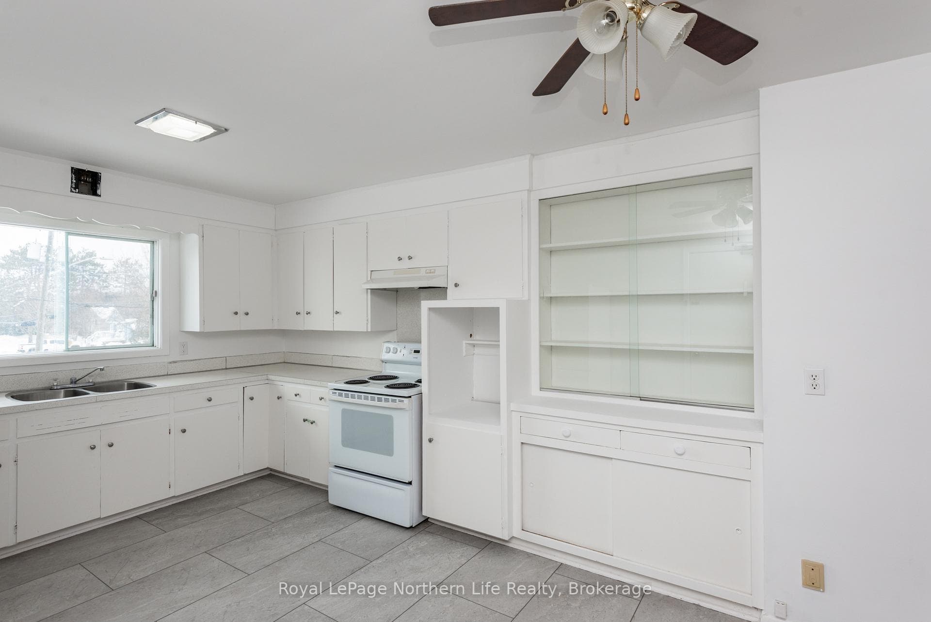 40 Judge Avenue Unit 2 photo 6