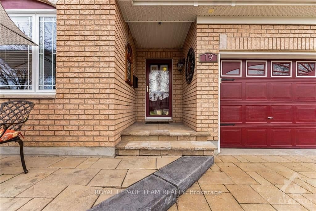 19 FIELDCREST Avenue photo 4