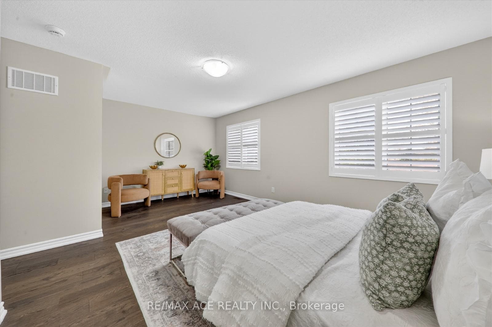 1034 Byron Street photo 24