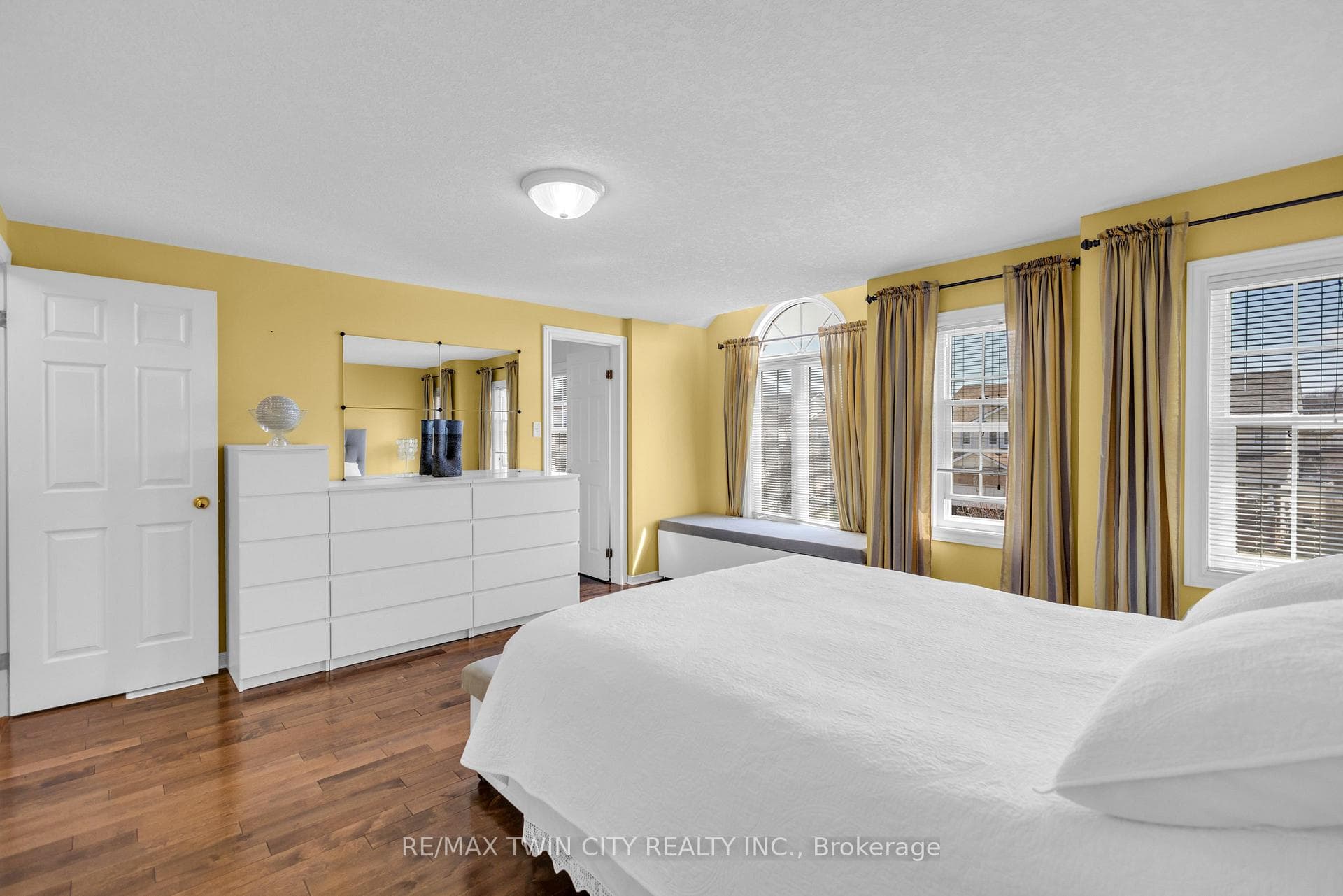 22 Dahlia Street photo 18