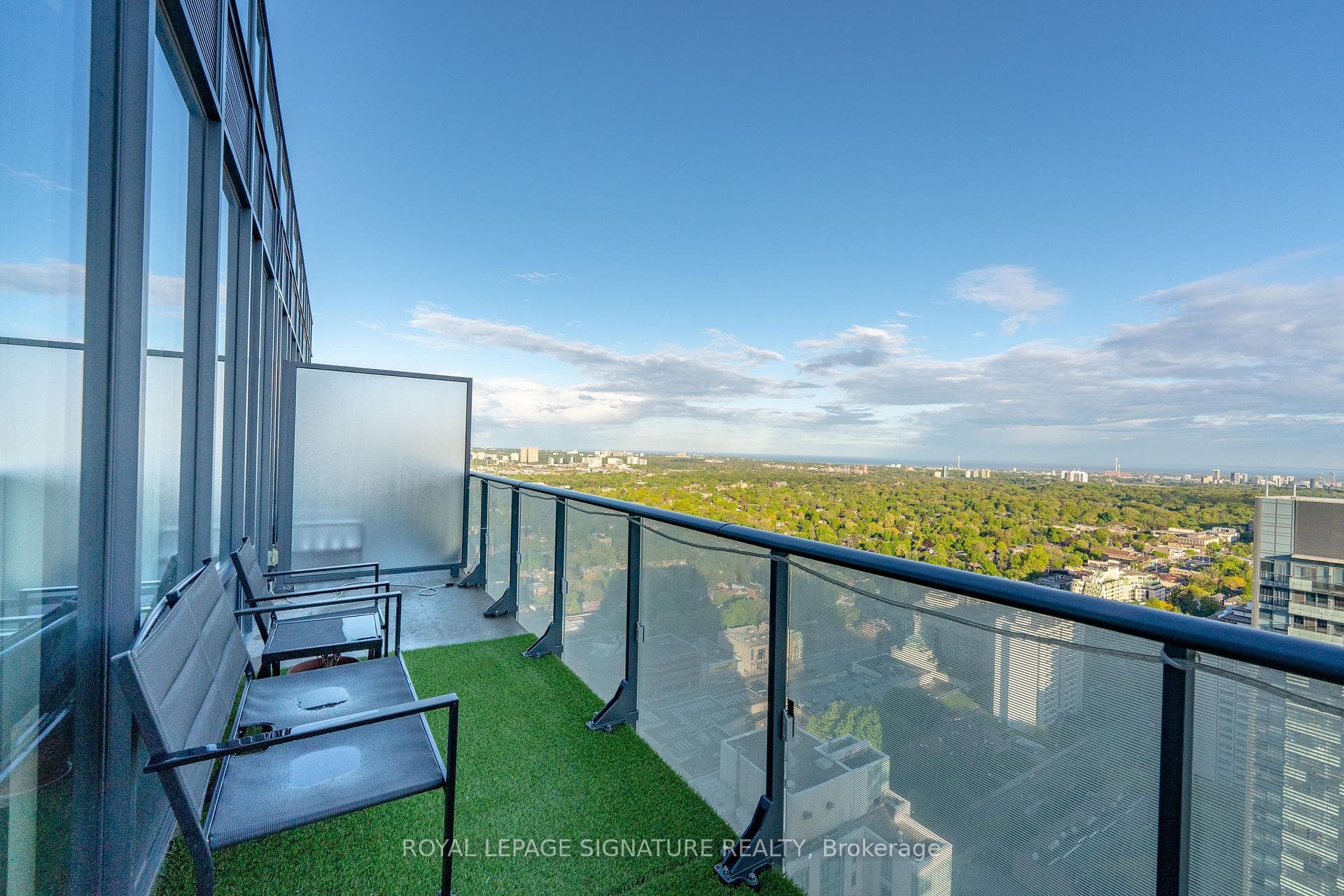 185 Roehampton Avenue Unit PH06 photo 30