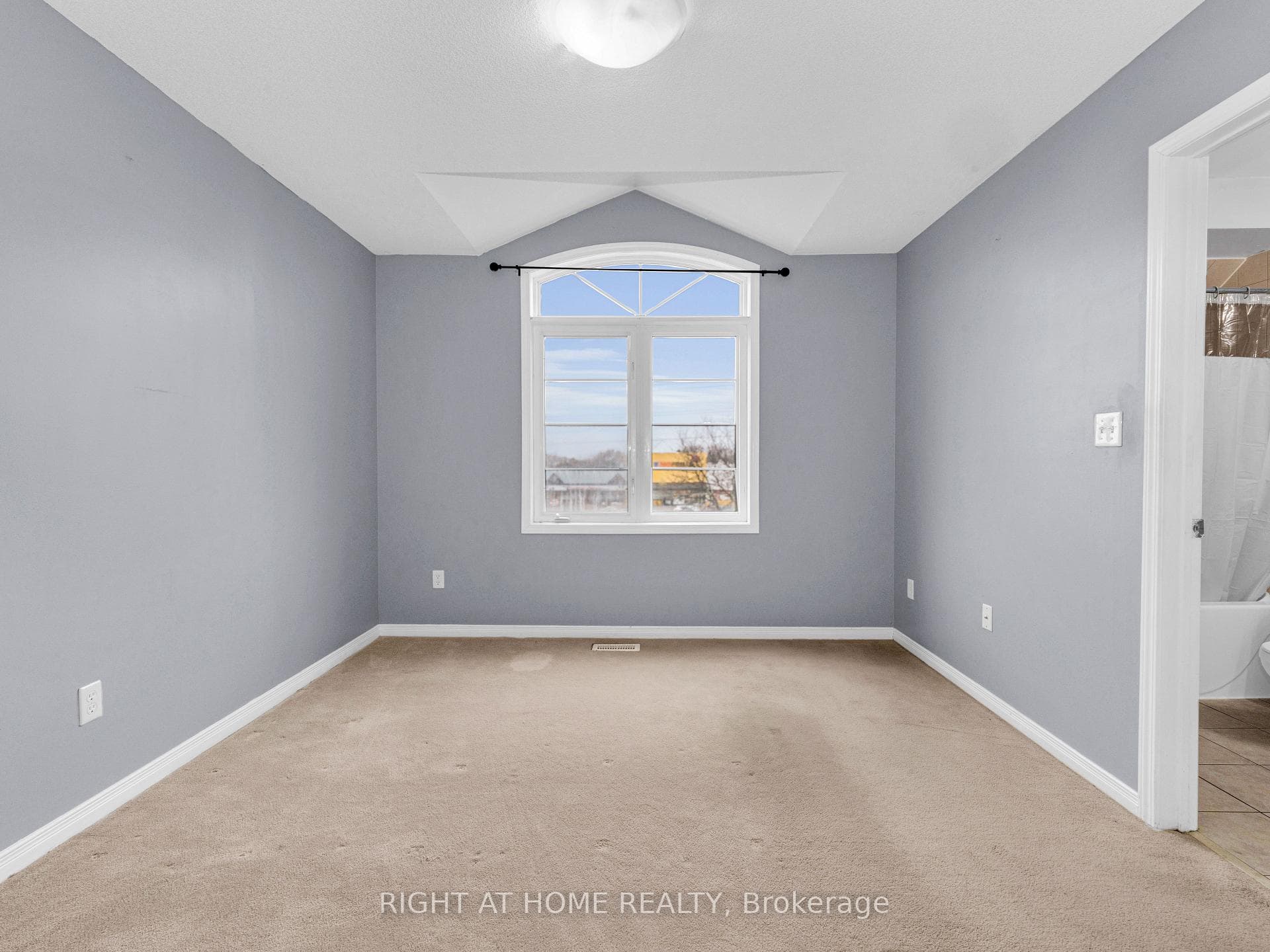 162 Bayly Street photo 18