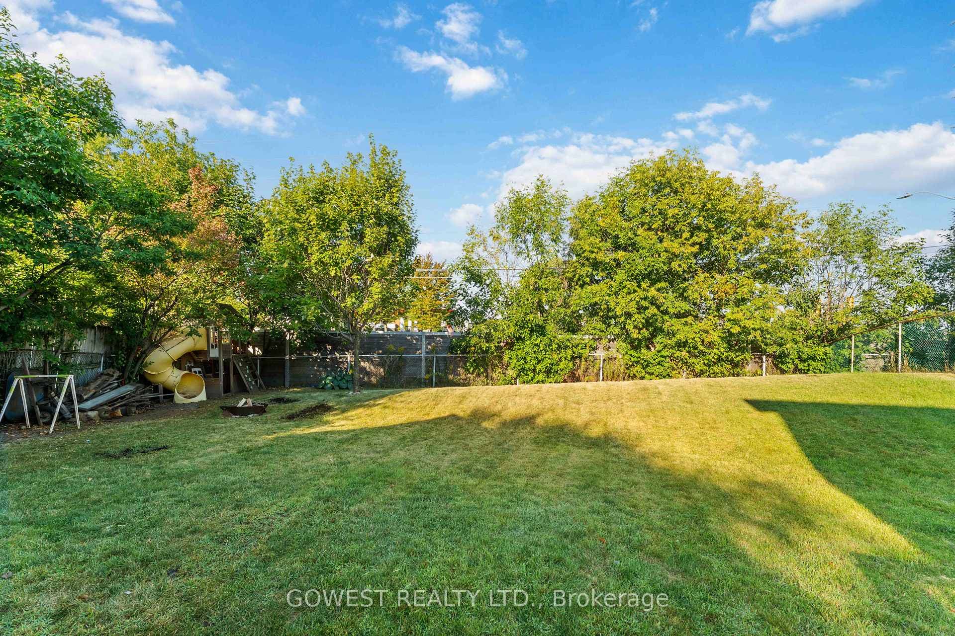 94 Fieldgate Drive photo 28