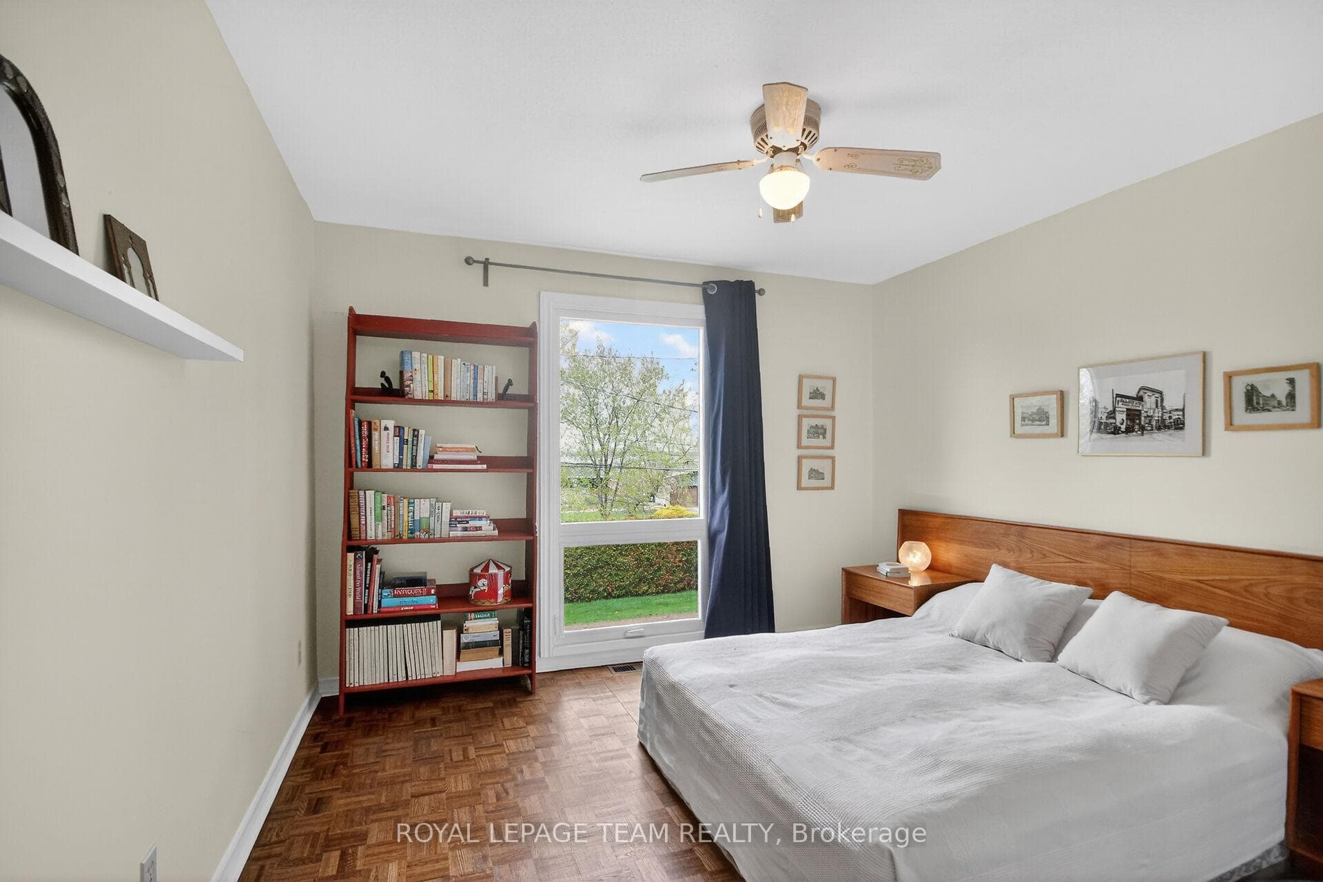 136 James Cummings Avenue photo 27