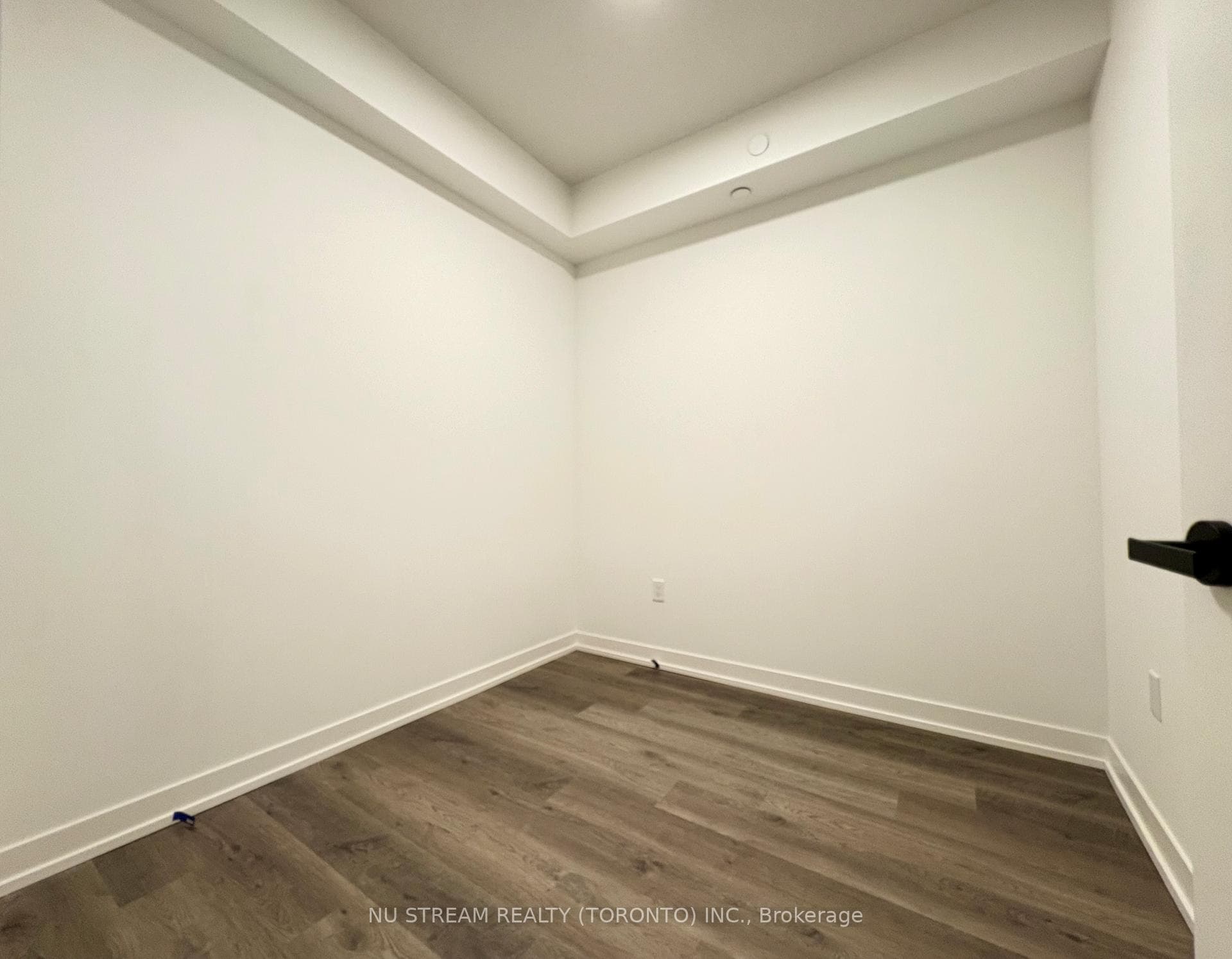8 Interchange Way Unit 3110 photo 6