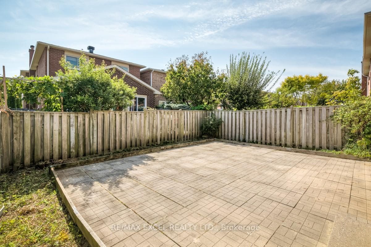 65 Alanbull Square photo 38