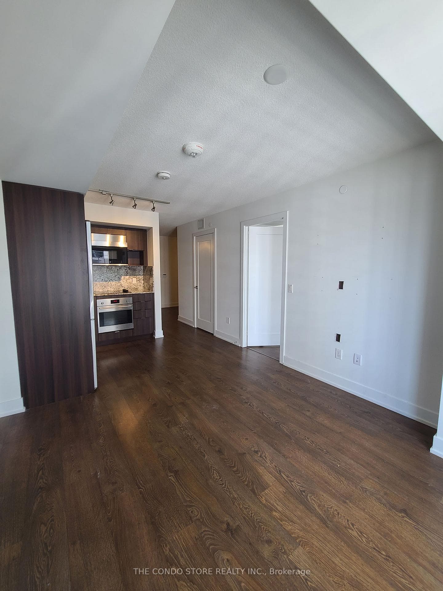 9 Mabelle Avenue Unit 2121 photo 7