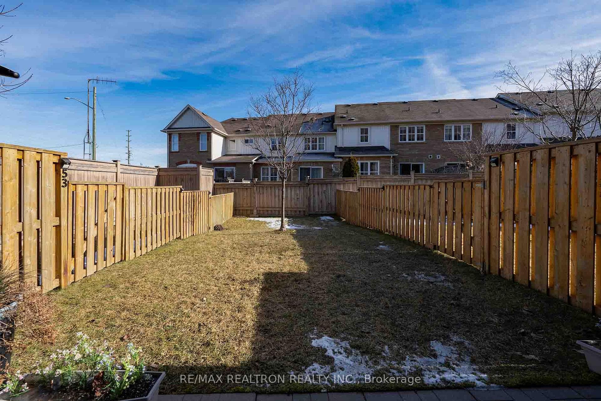 51 Edwin Pearson Street photo 37