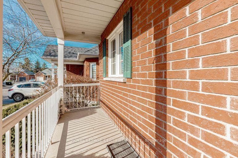 711 POPLAR Road photo 4
