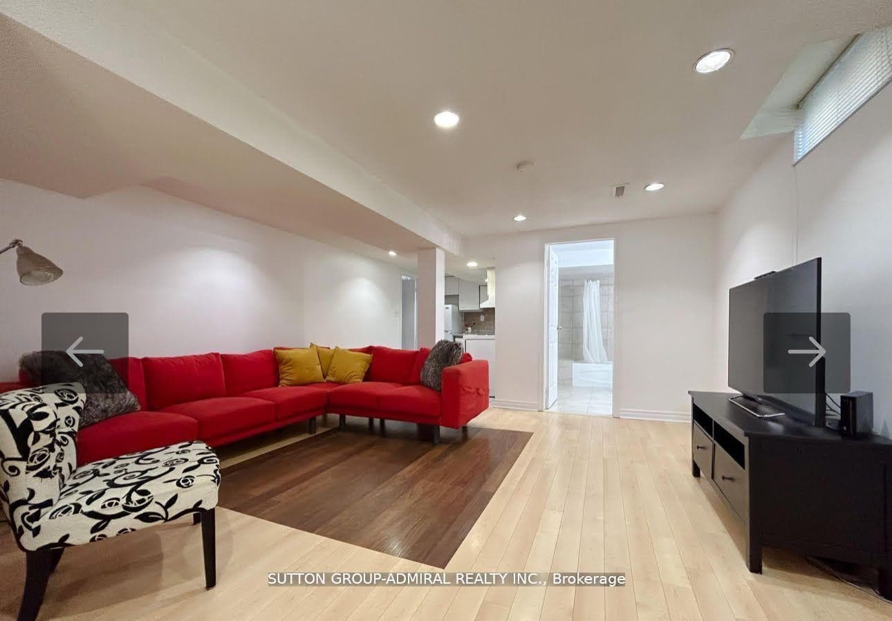 4 Mather Court Unit Basement photo 2