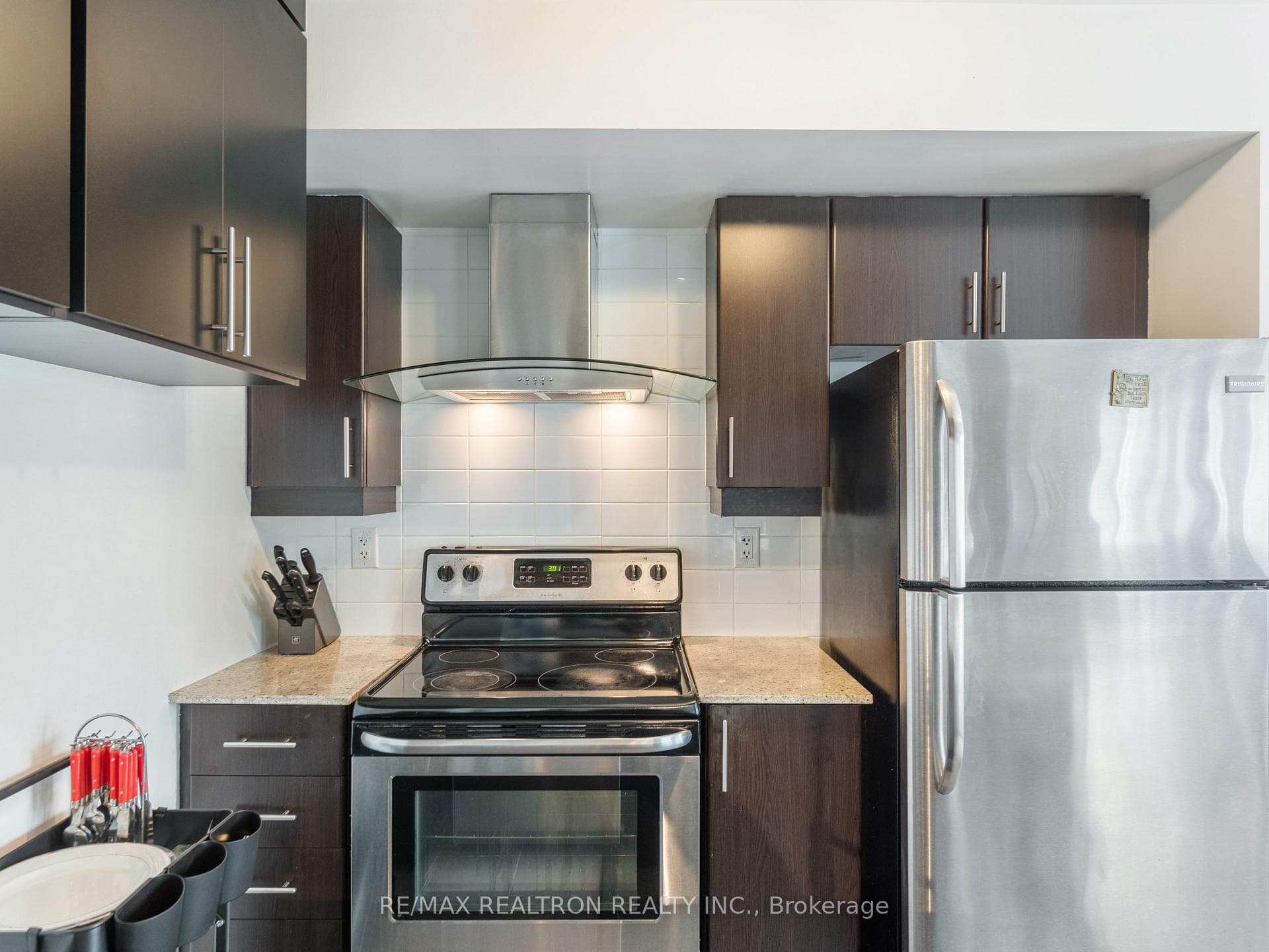190 BOROUGH Drive Unit 2208 photo 14