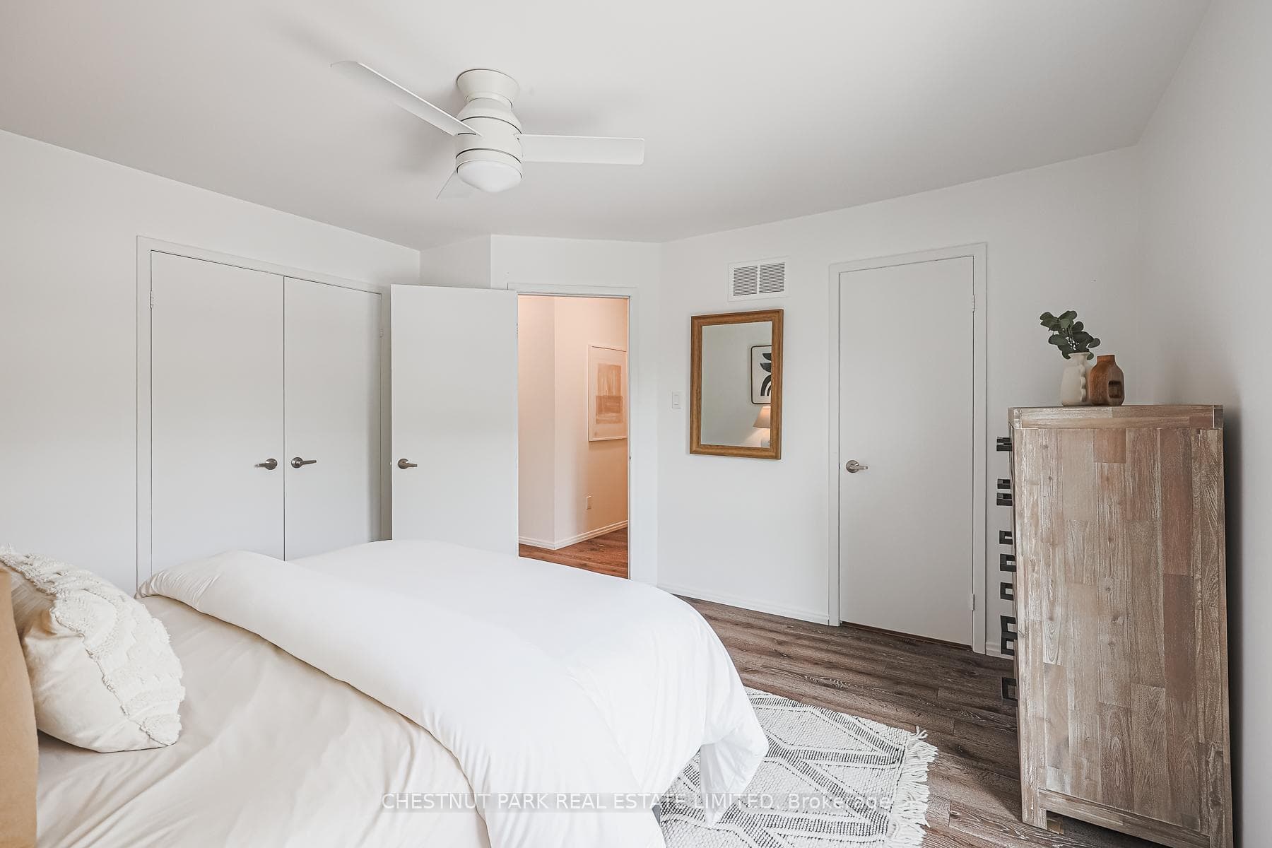 77 Crimson Millway Way photo 32