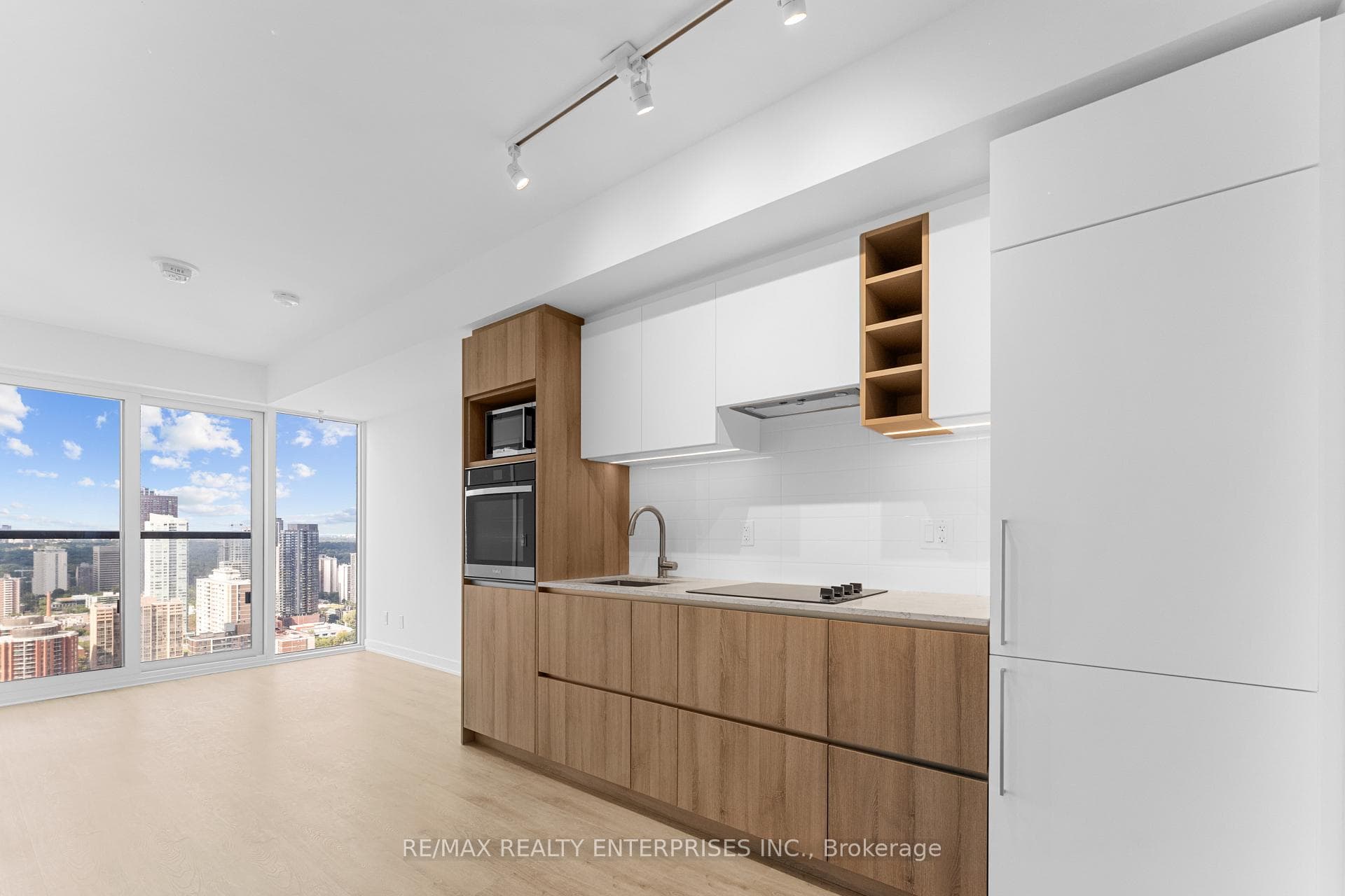 319 JARVIS Street Unit 4708 photo 5