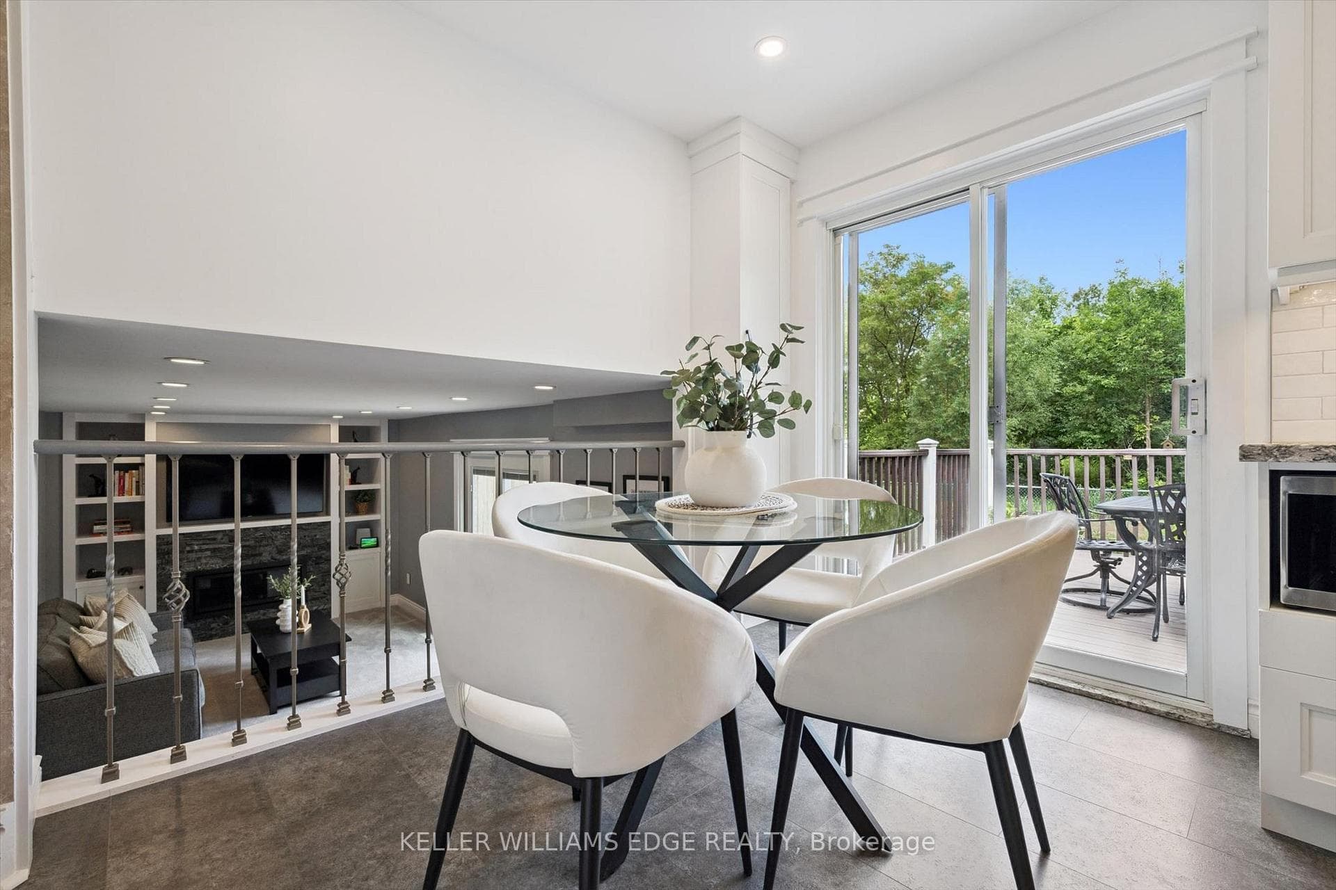 495 Tipperton Crescent photo 19