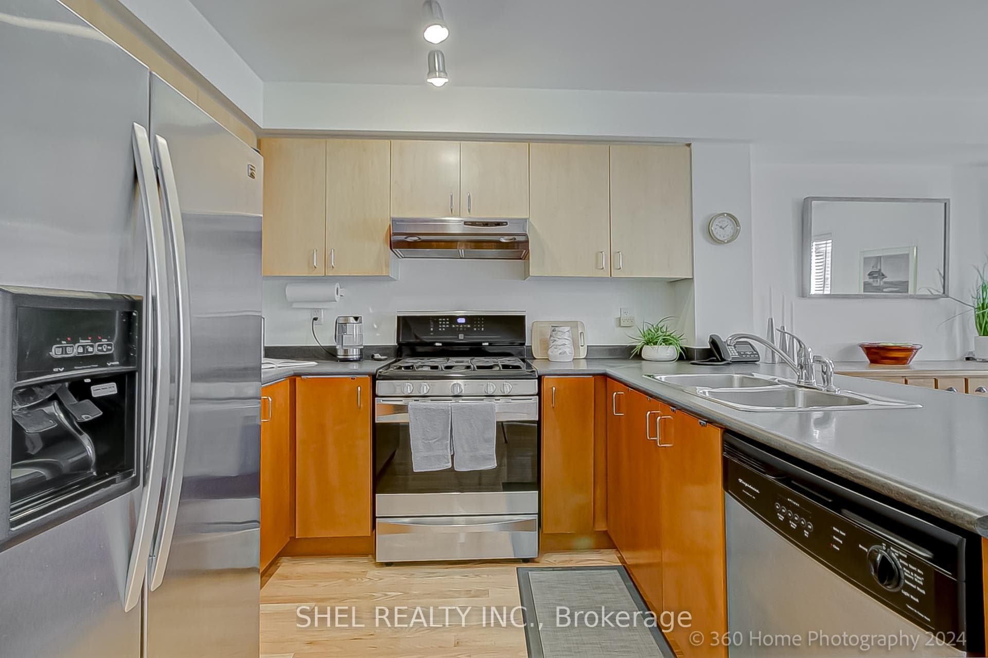 735 Sheppard Avenue Unit 52 photo 6