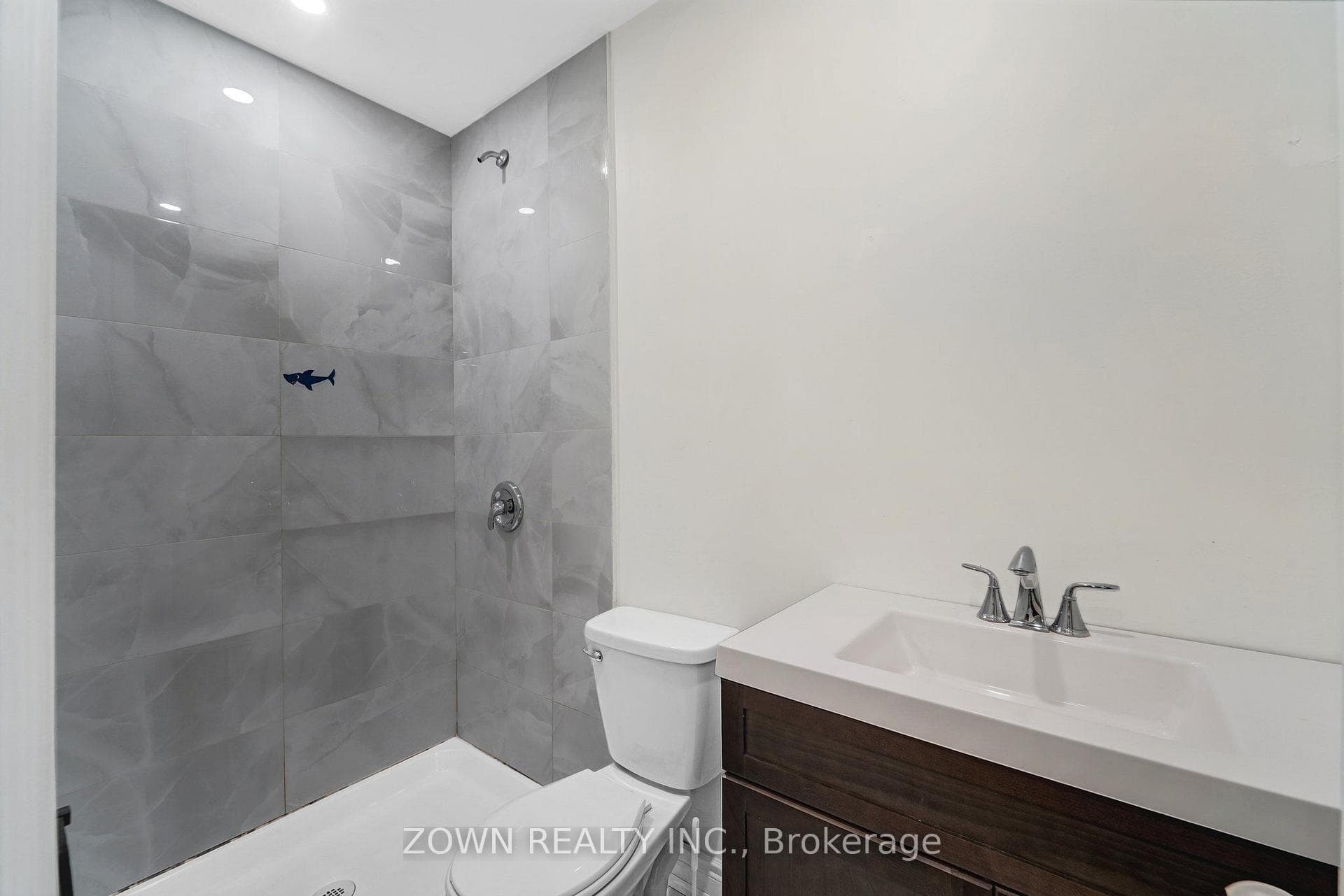 5866 Valley Way Unit Lower Unit photo 8