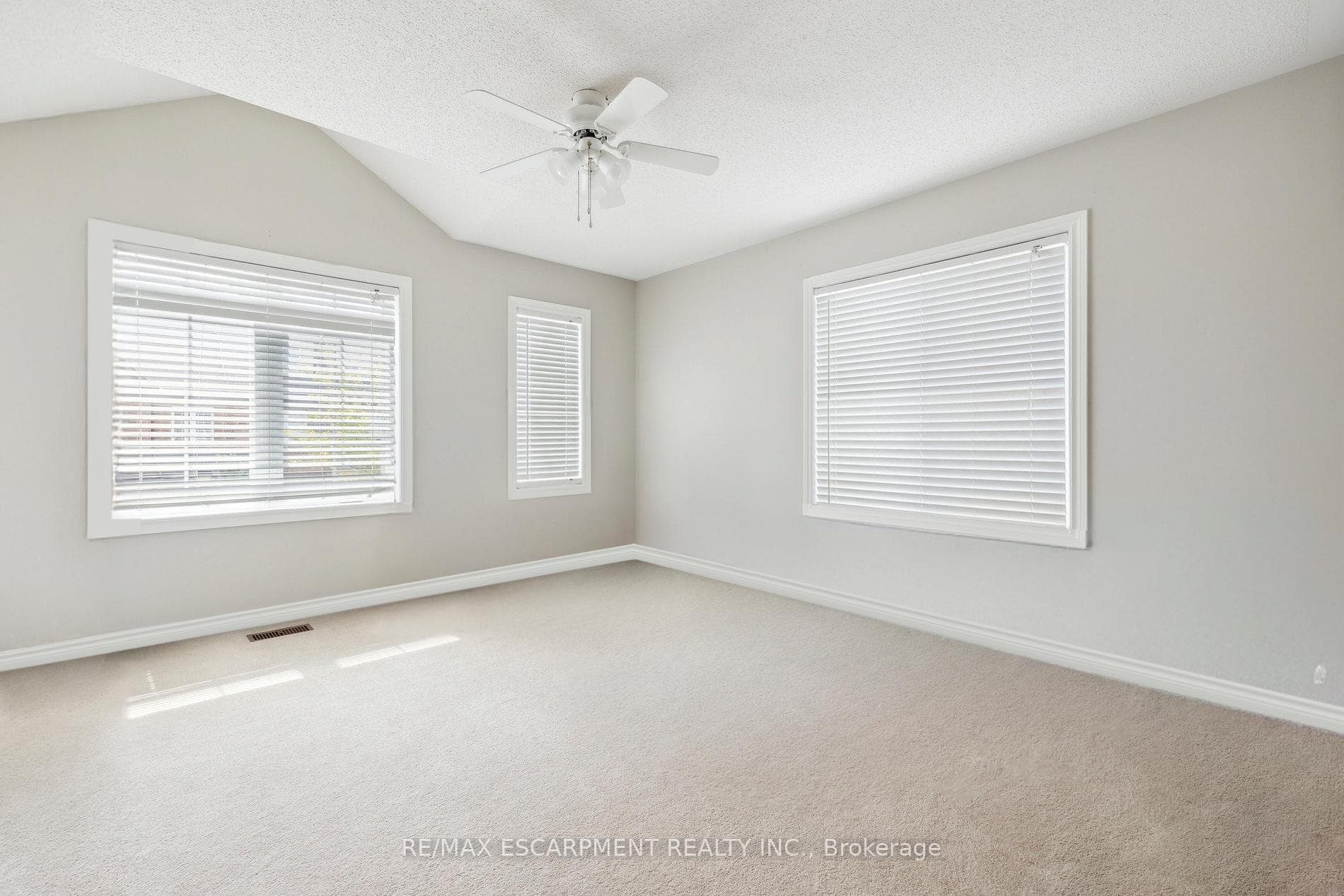 300 Ravineview Way Unit 44 photo 26