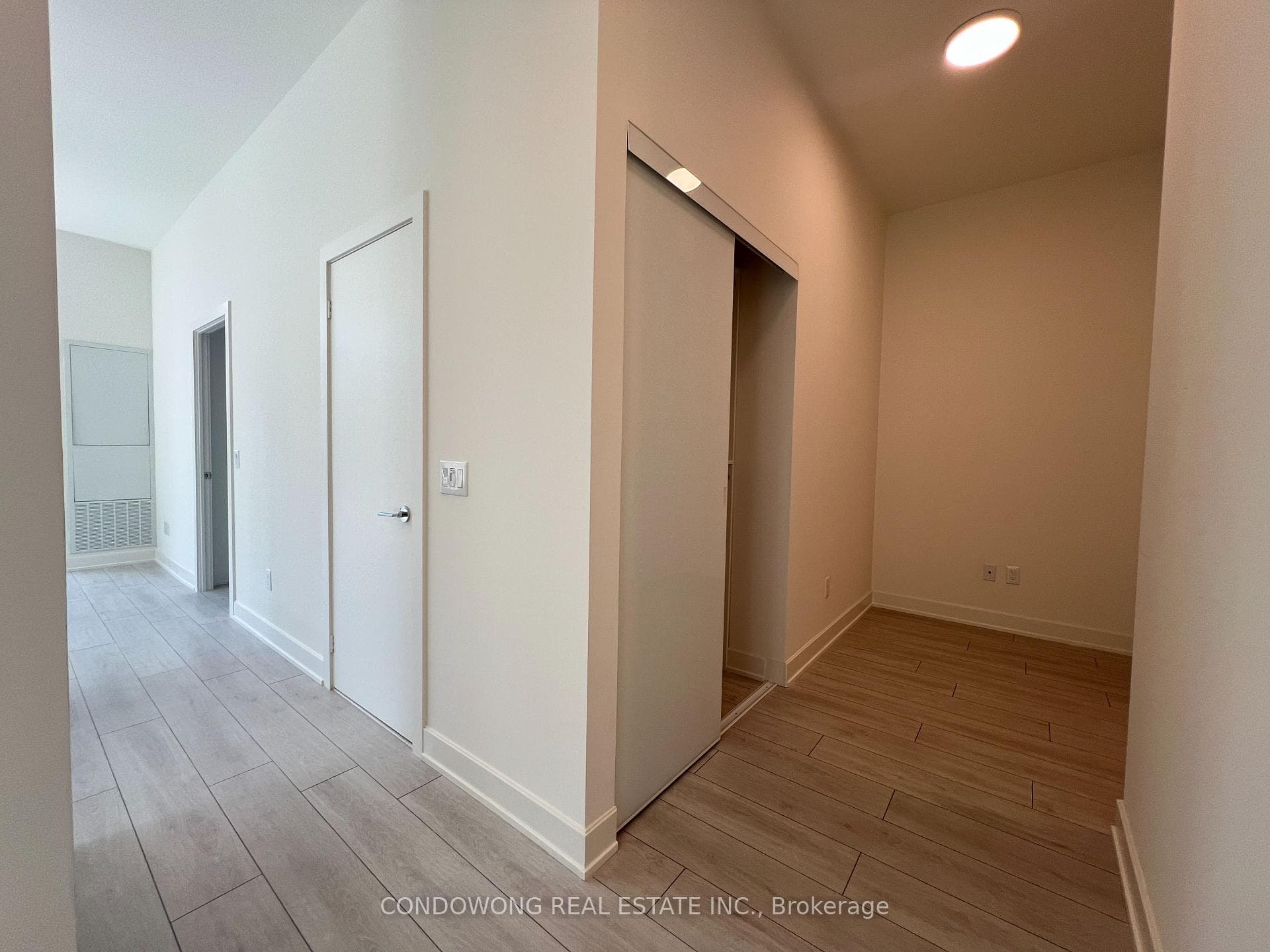 15 Mercer Street Unit 809 photo 2