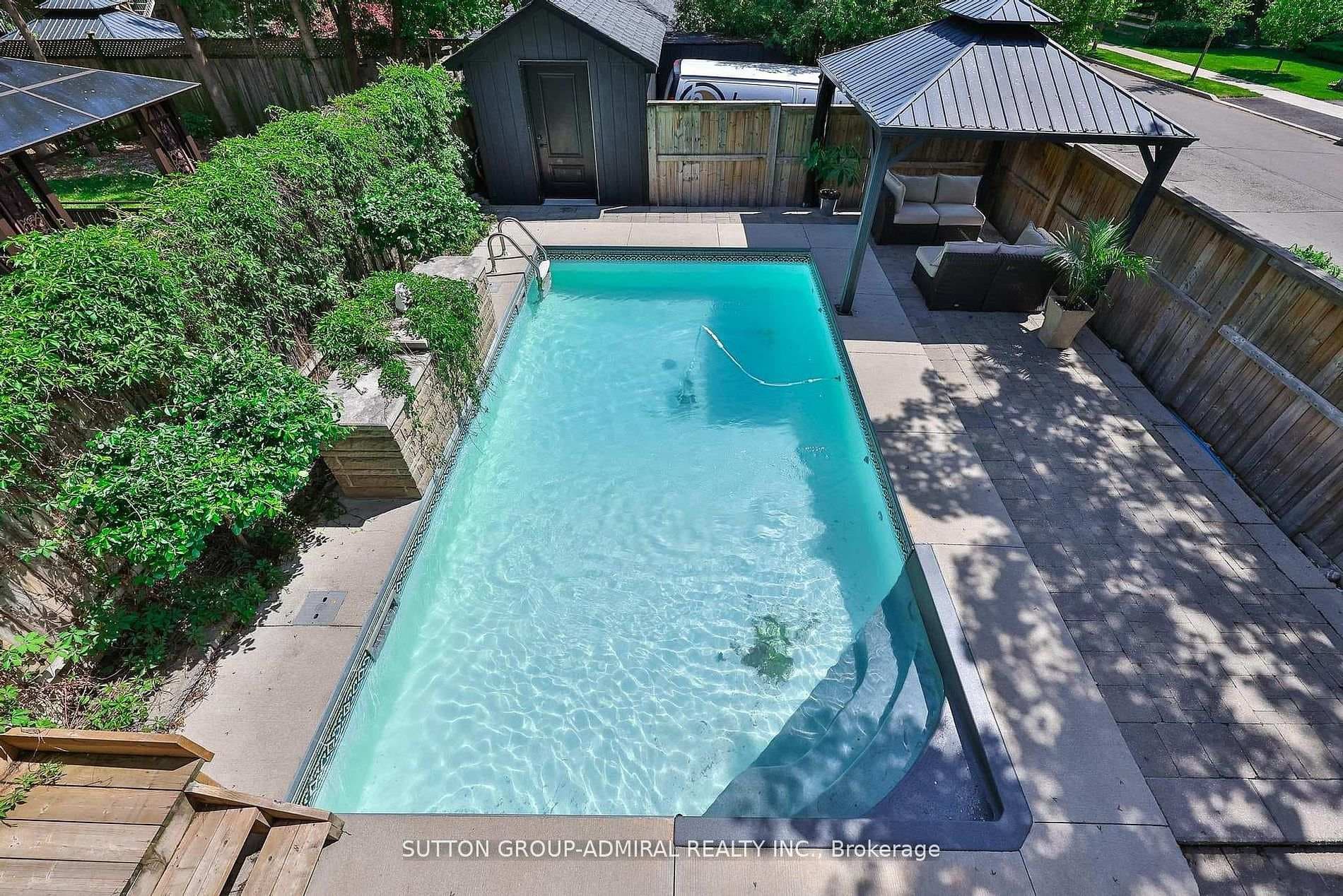 137 Florence Avenue photo 44