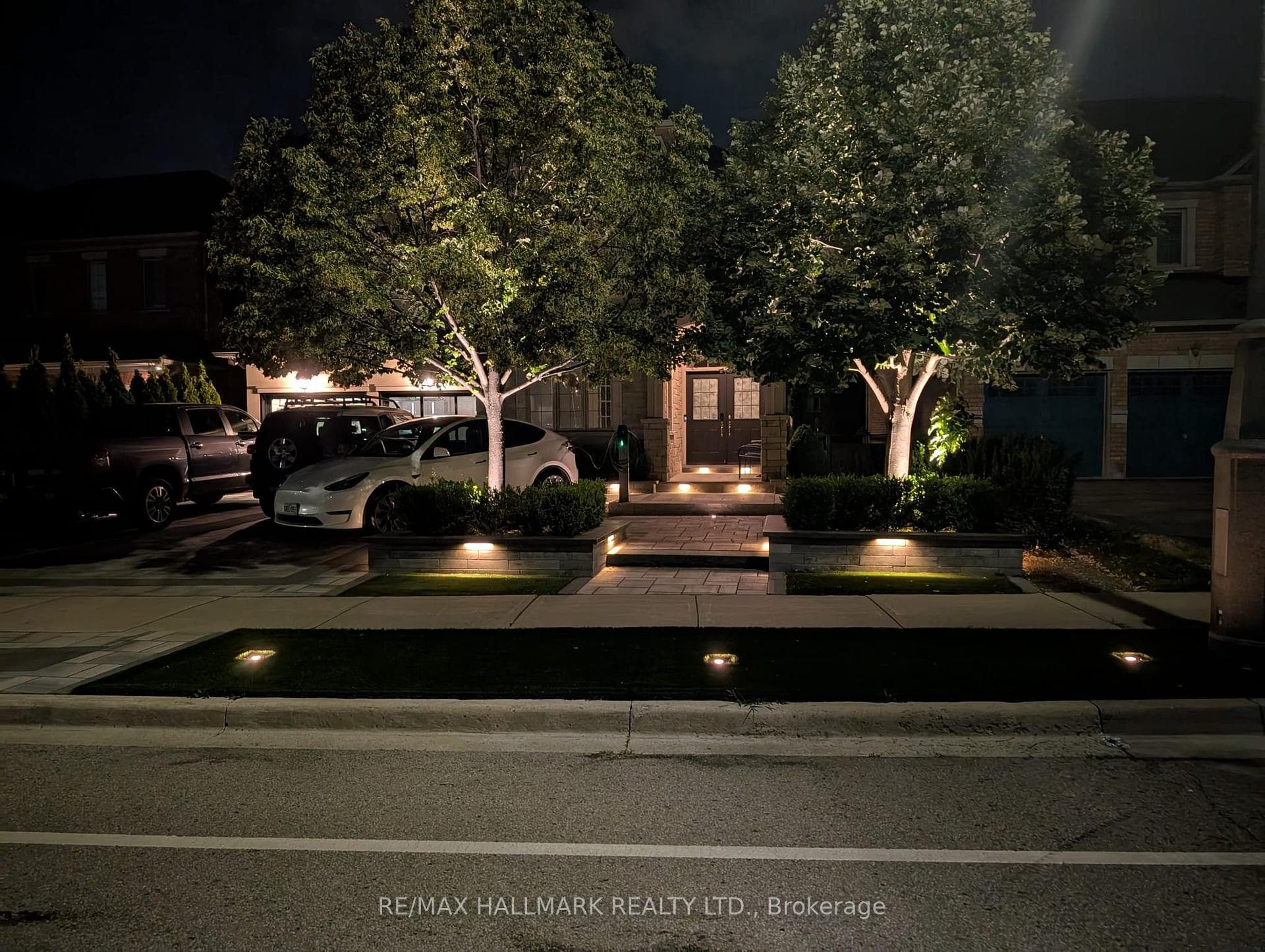 1135 Cenotaph Boulevard photo 7