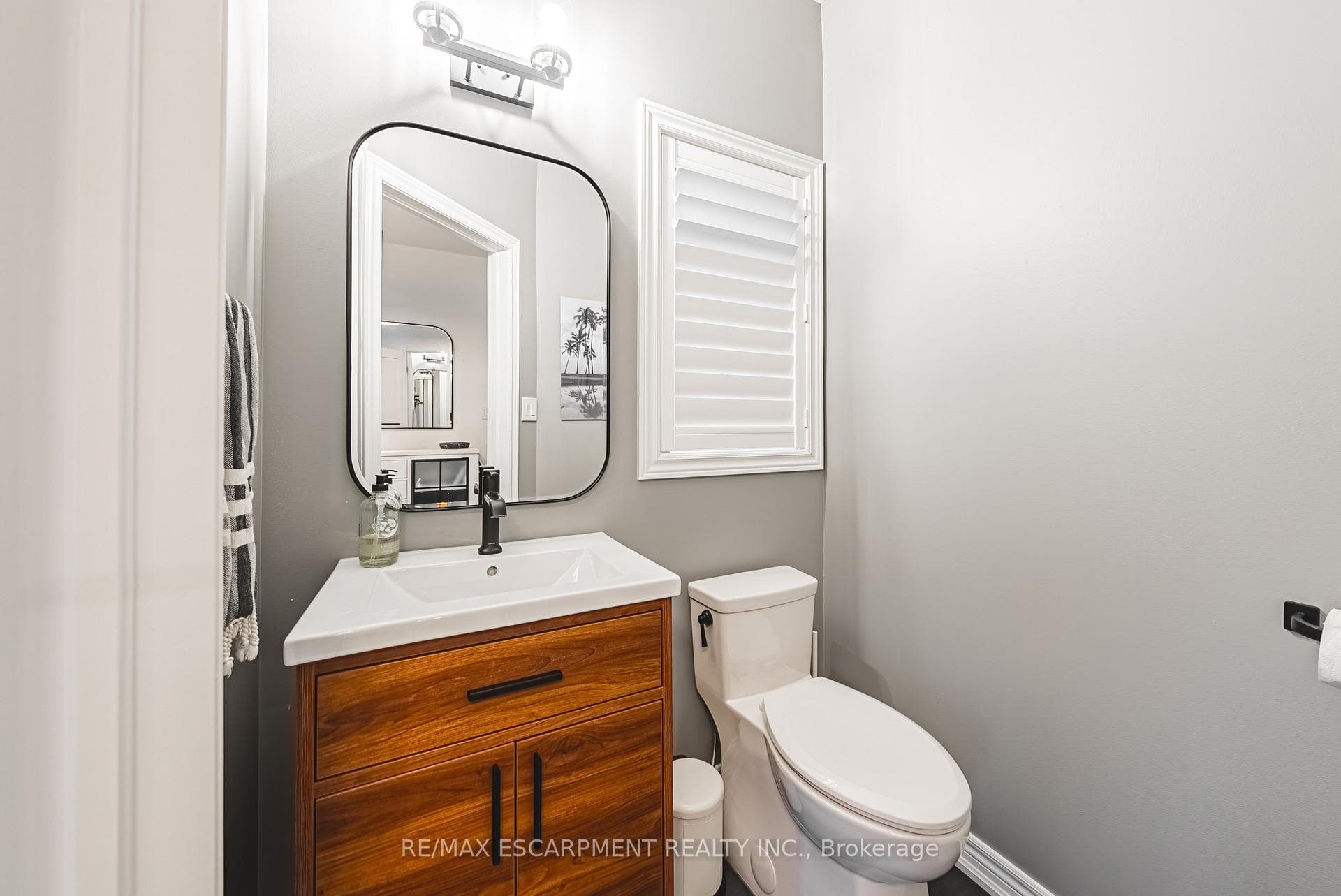 2244 Dewsbury Drive photo 13