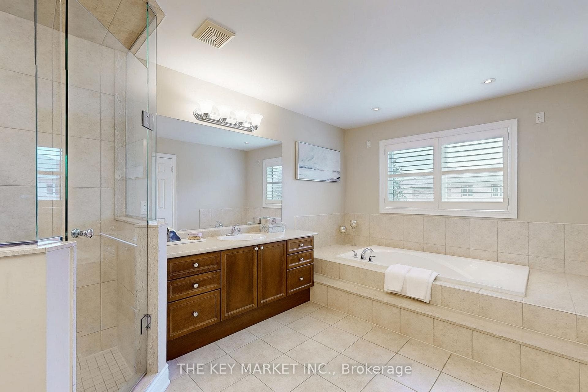 1416 Craigleith Road photo 24