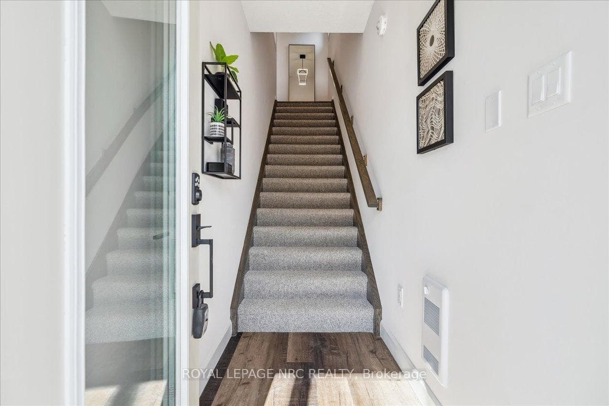 8B Shores Lane photo 5