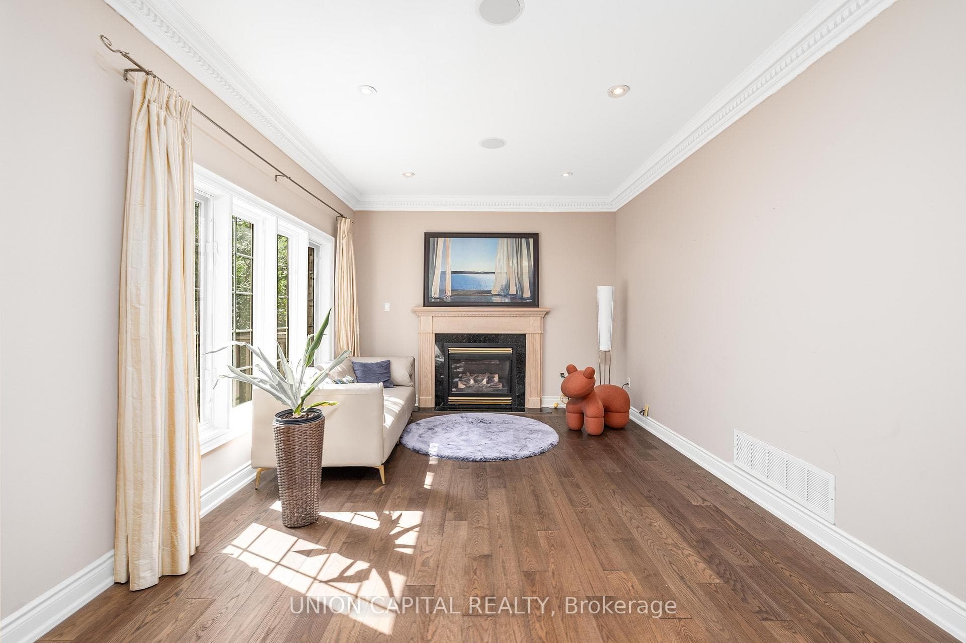 75 Langtry Place photo 14