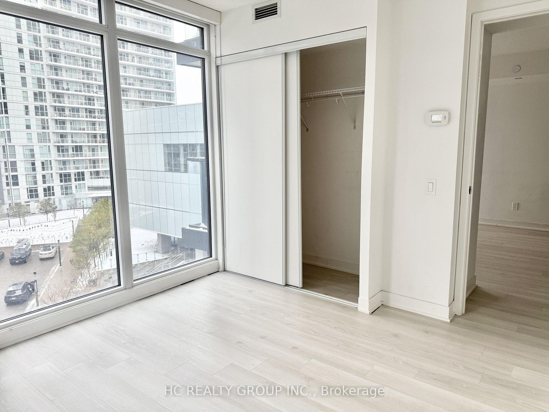 70 Queens Wharf Road Unit 609 photo 2