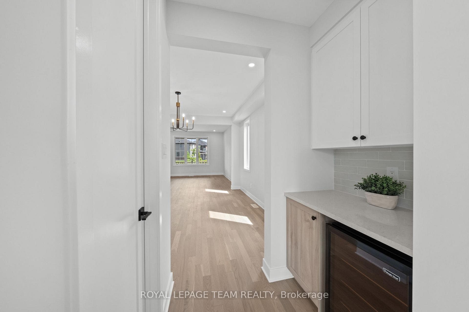 590 Anchor Circle photo 20
