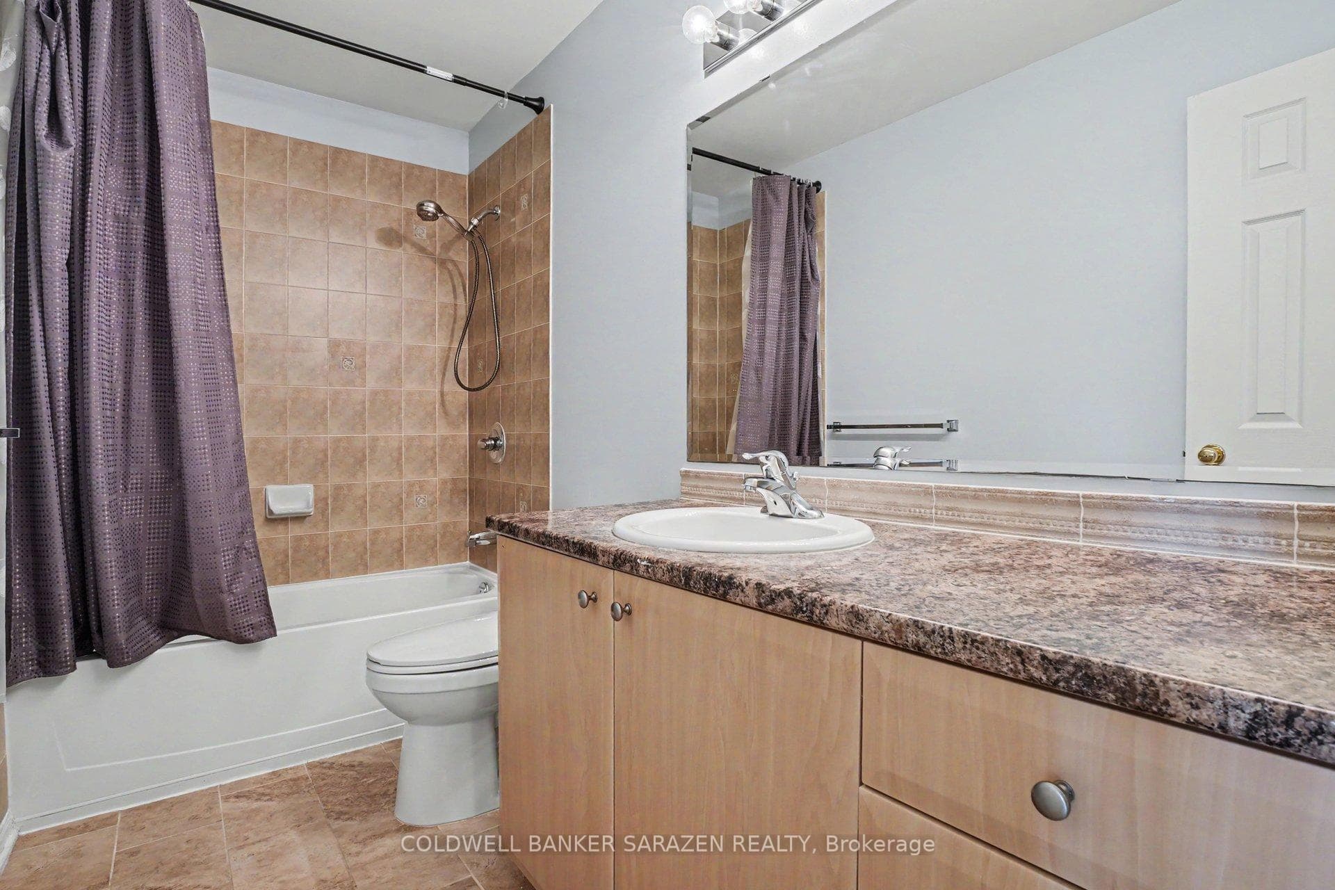 1114 Halton Terrace photo 9