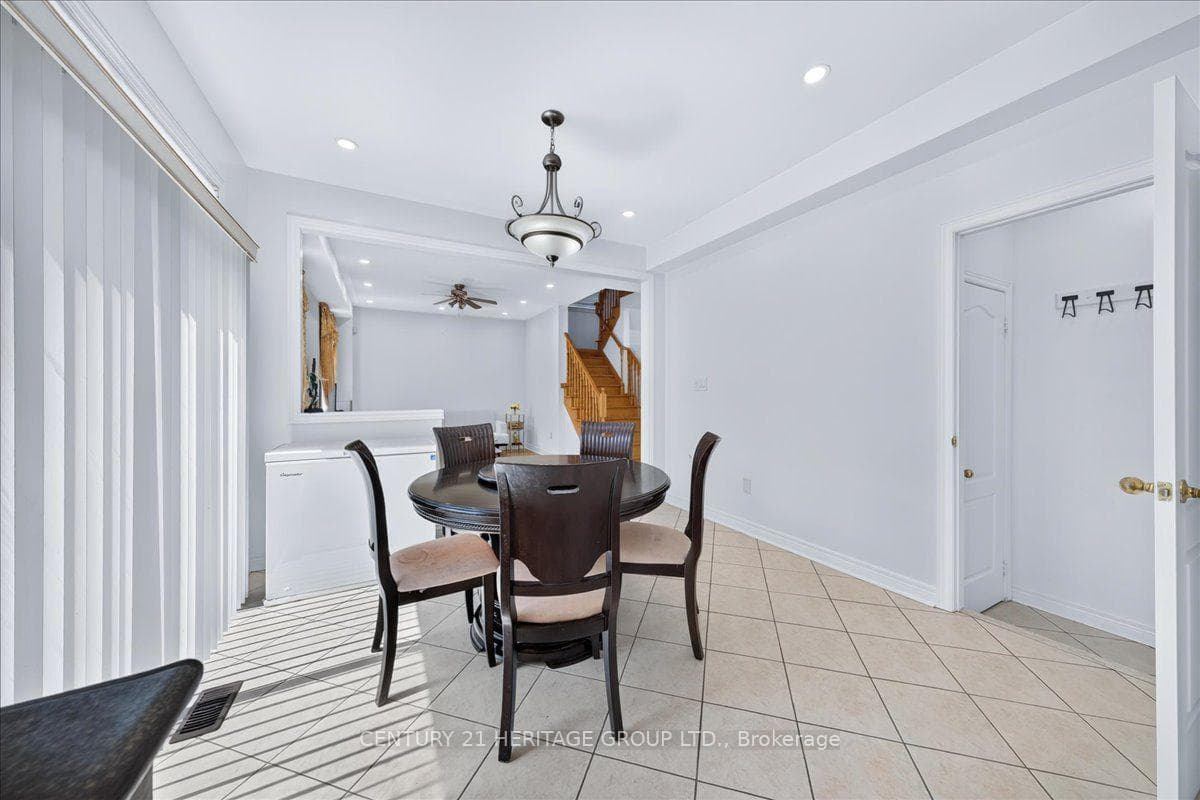 19 Reynolds Avenue photo 14