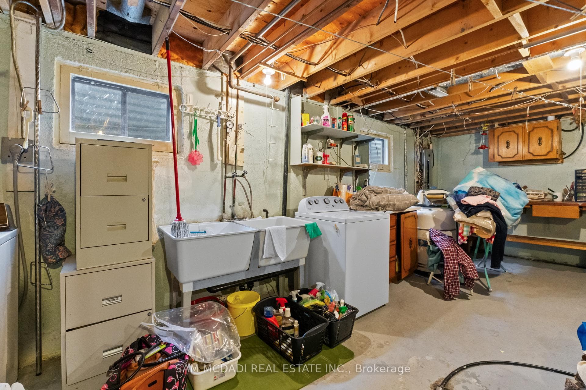 556 Paisley Boulevard photo 30