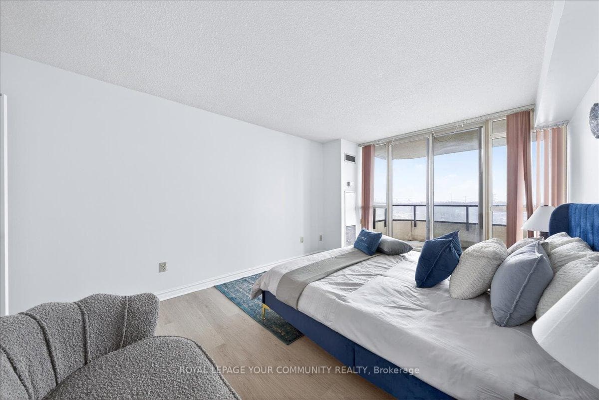 8501 Bayview Avenue Unit 804 photo 16