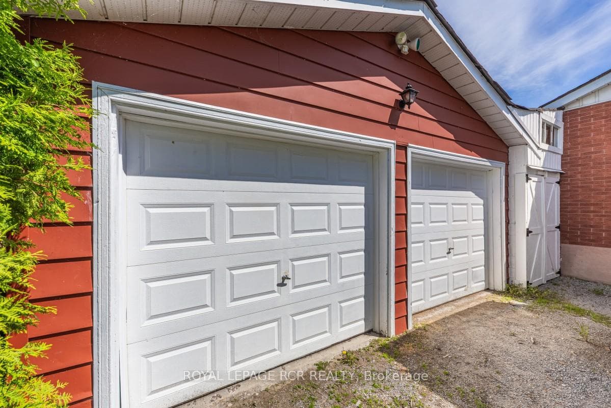 2872 Sunset Drive photo 3