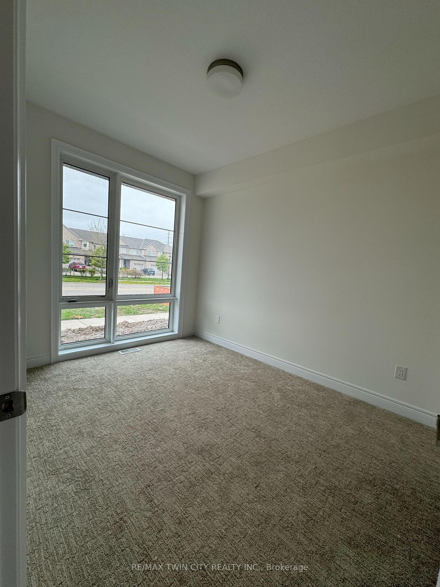 2273 TURNBERRY Road Unit 10 photo 7