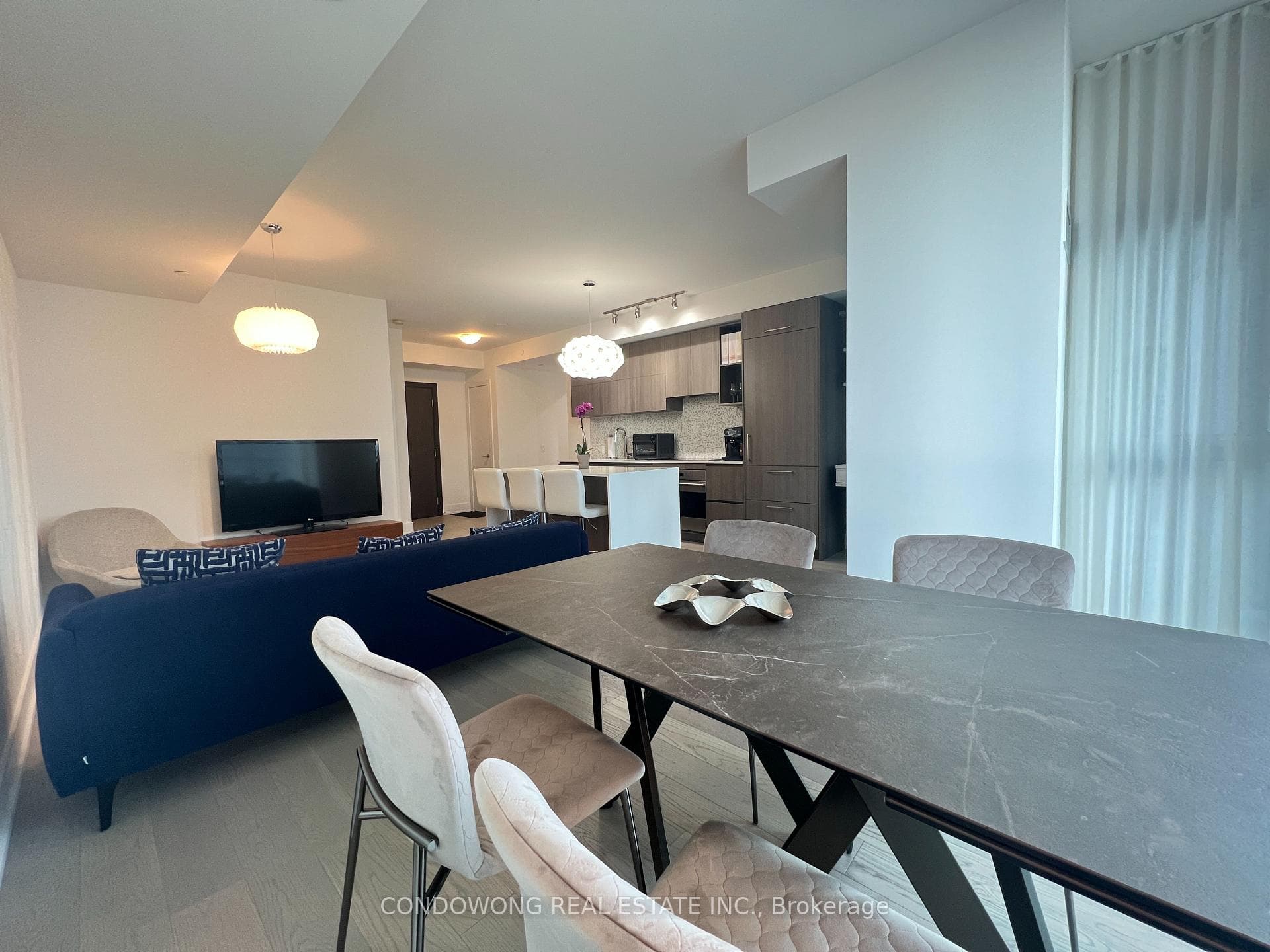 1 Yorkville Avenue Unit 3801 photo 6